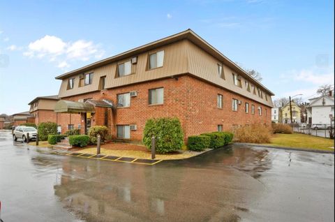 35 Log Street 3A Manchester NH 03102