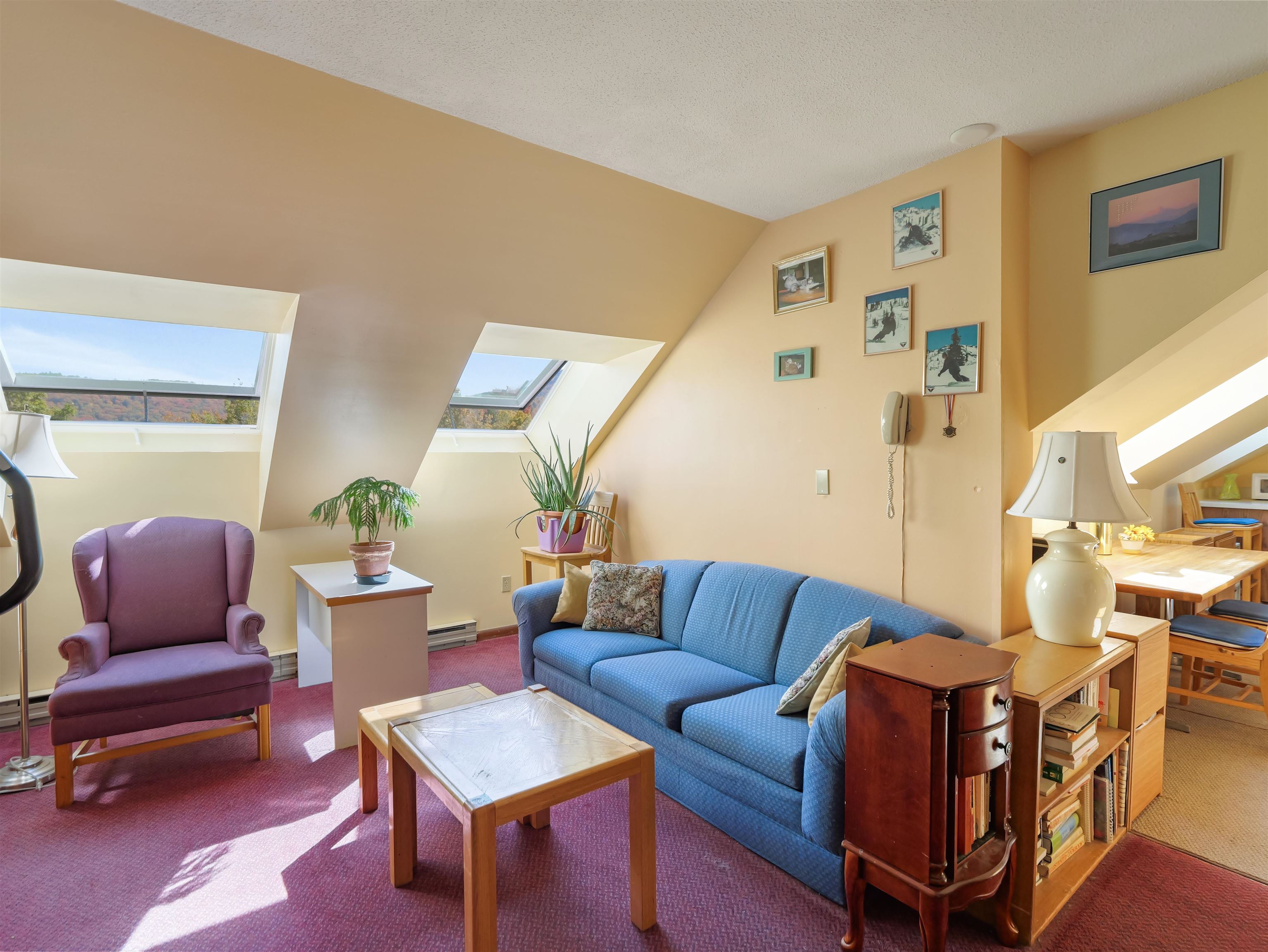 137 East Mountain Road 2G4