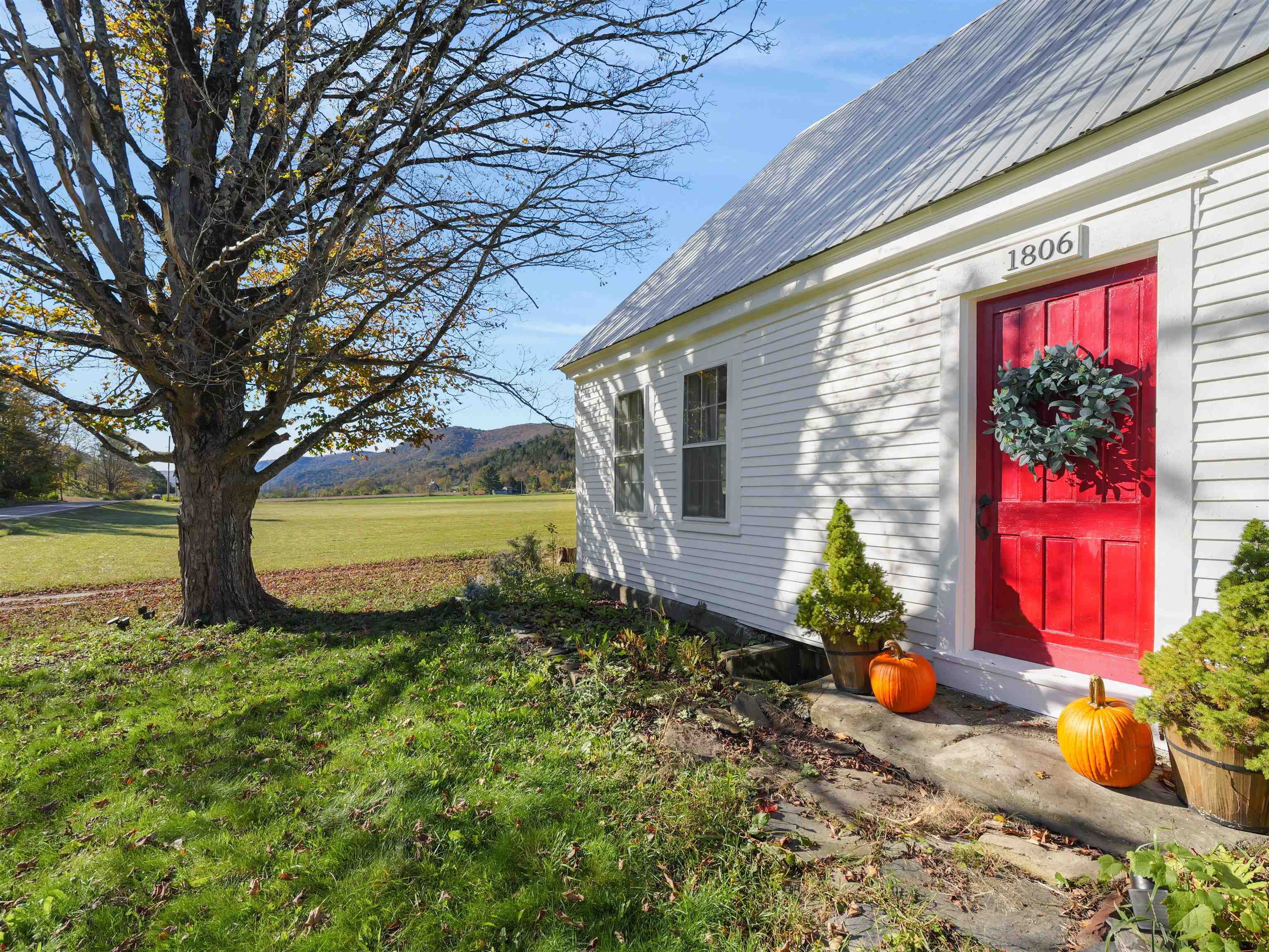 1806 Route 100 South