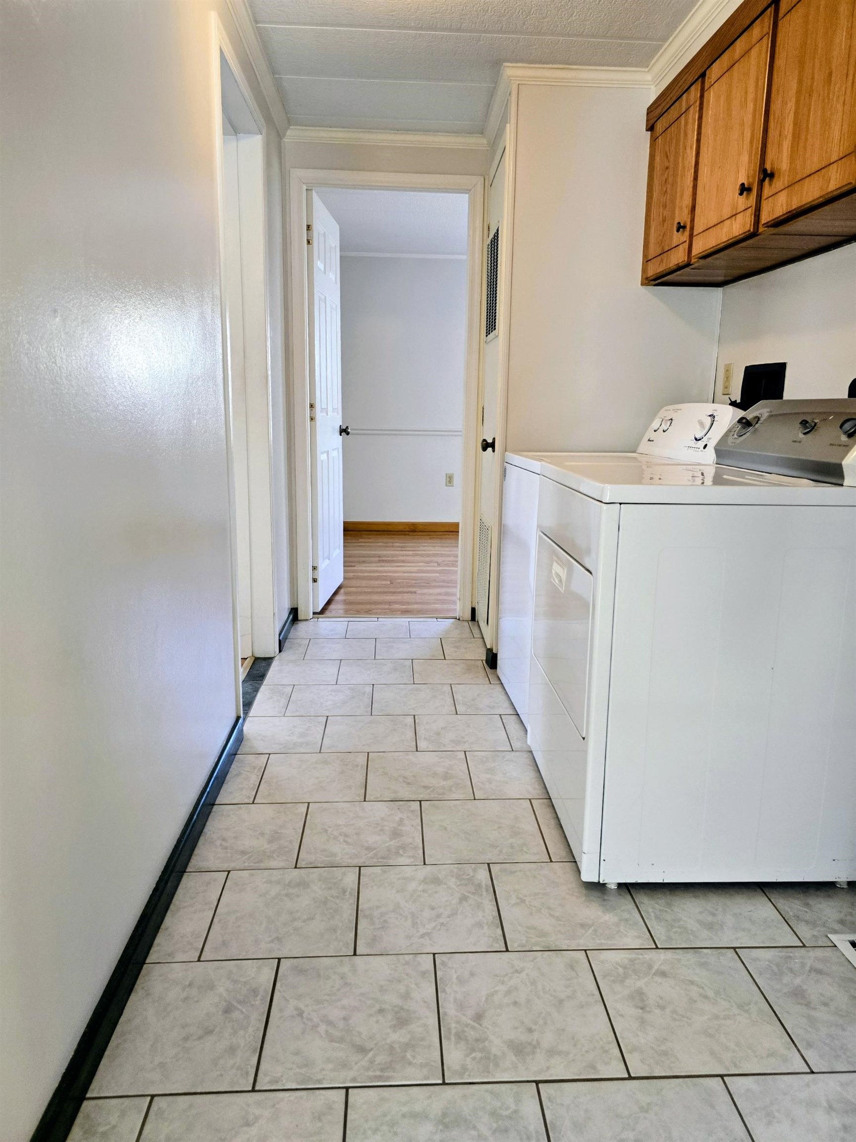 1 Marsh Hill Circle