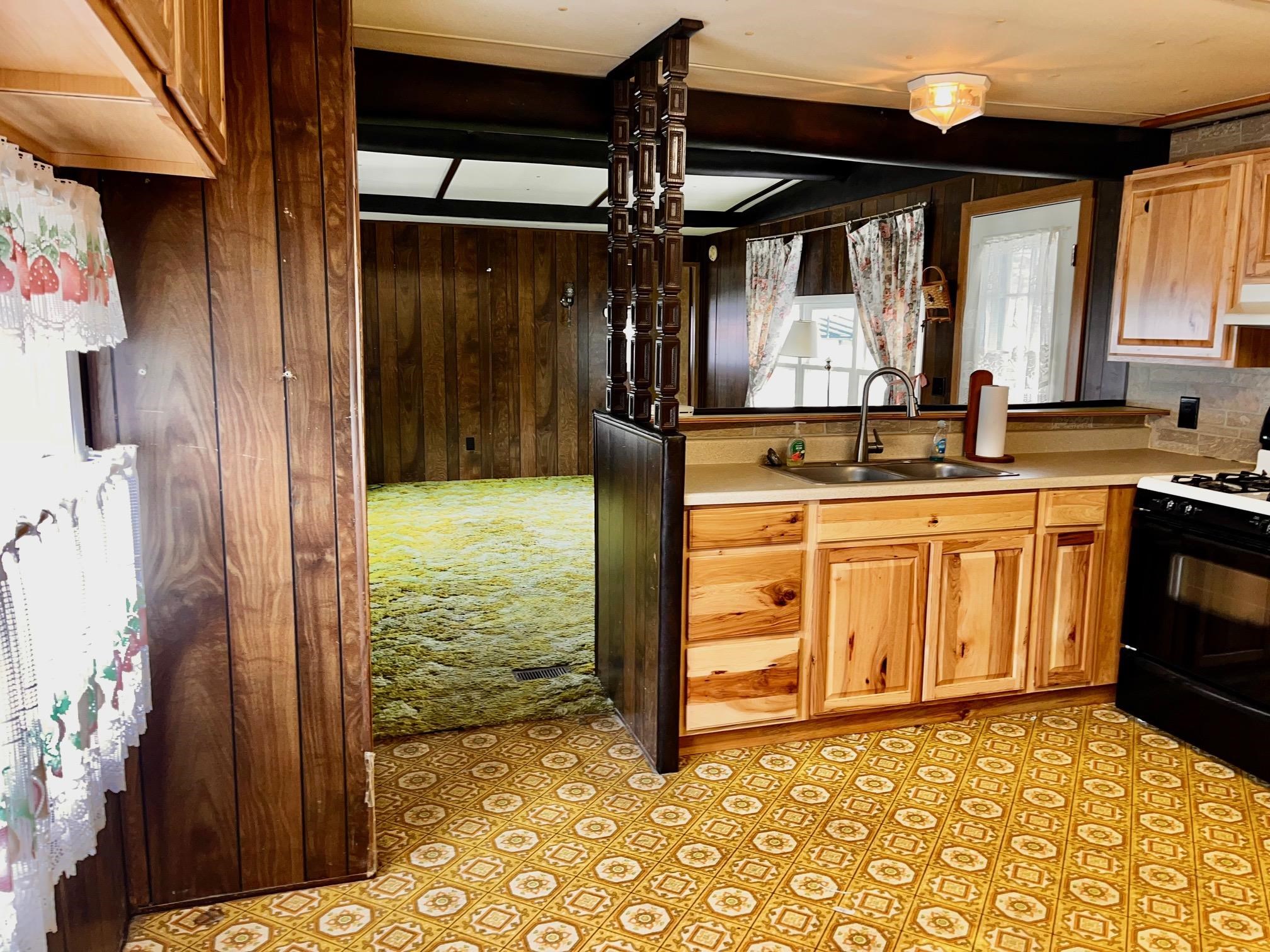 303 Old Lakeshore Road H-2