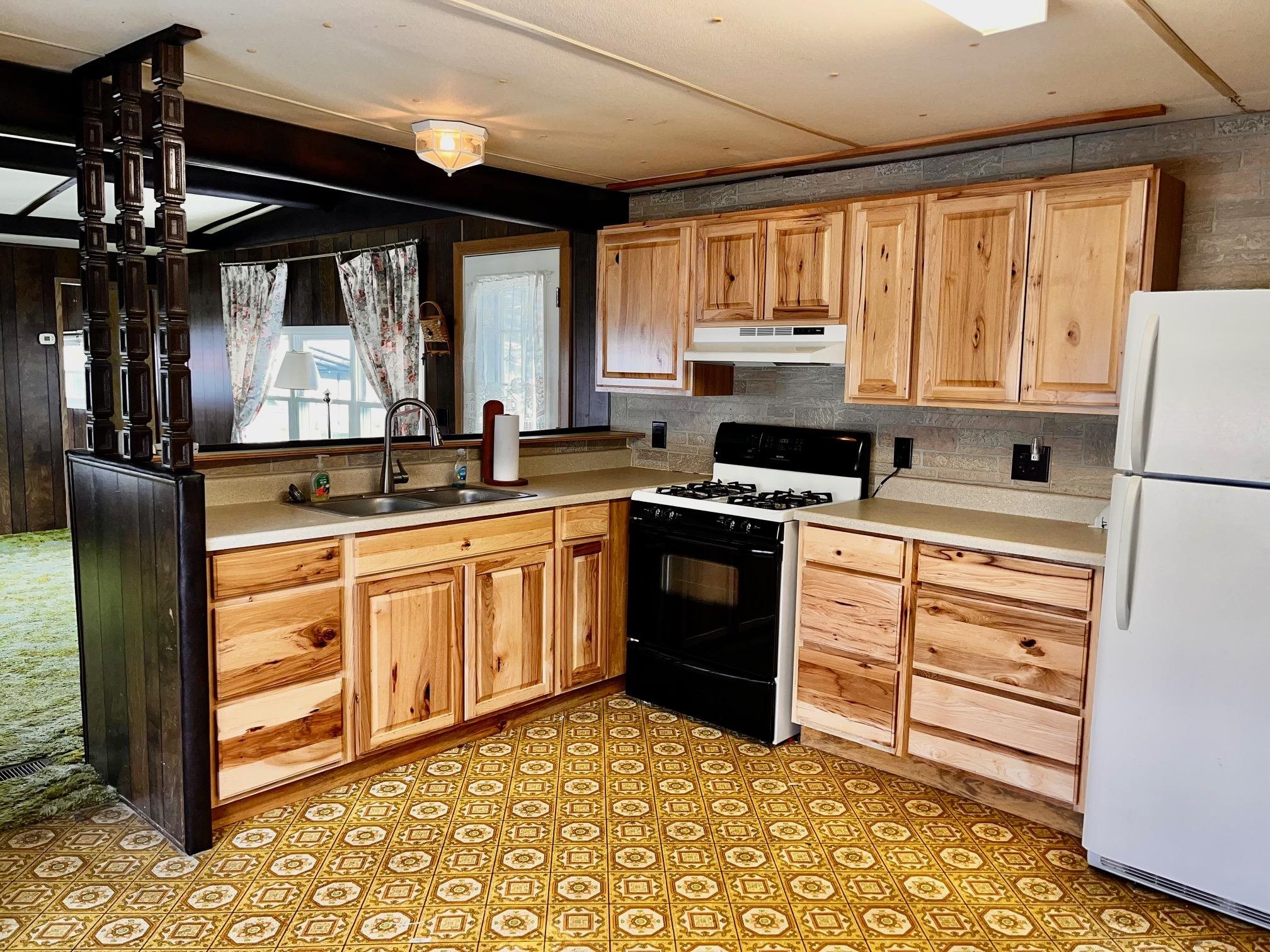 303 Old Lakeshore Road H-2