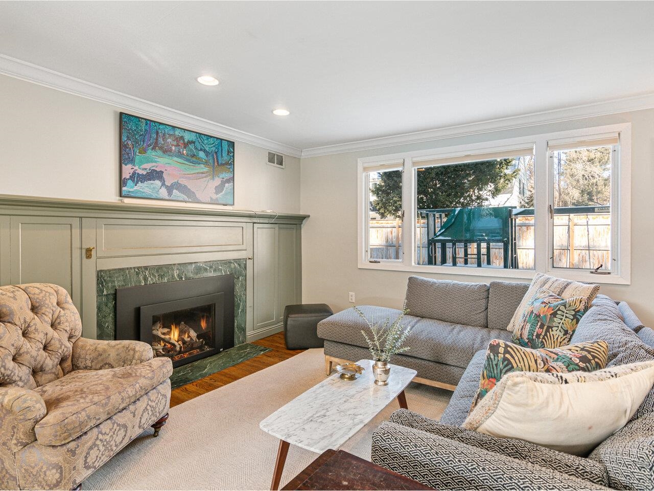 4 Mount View Court