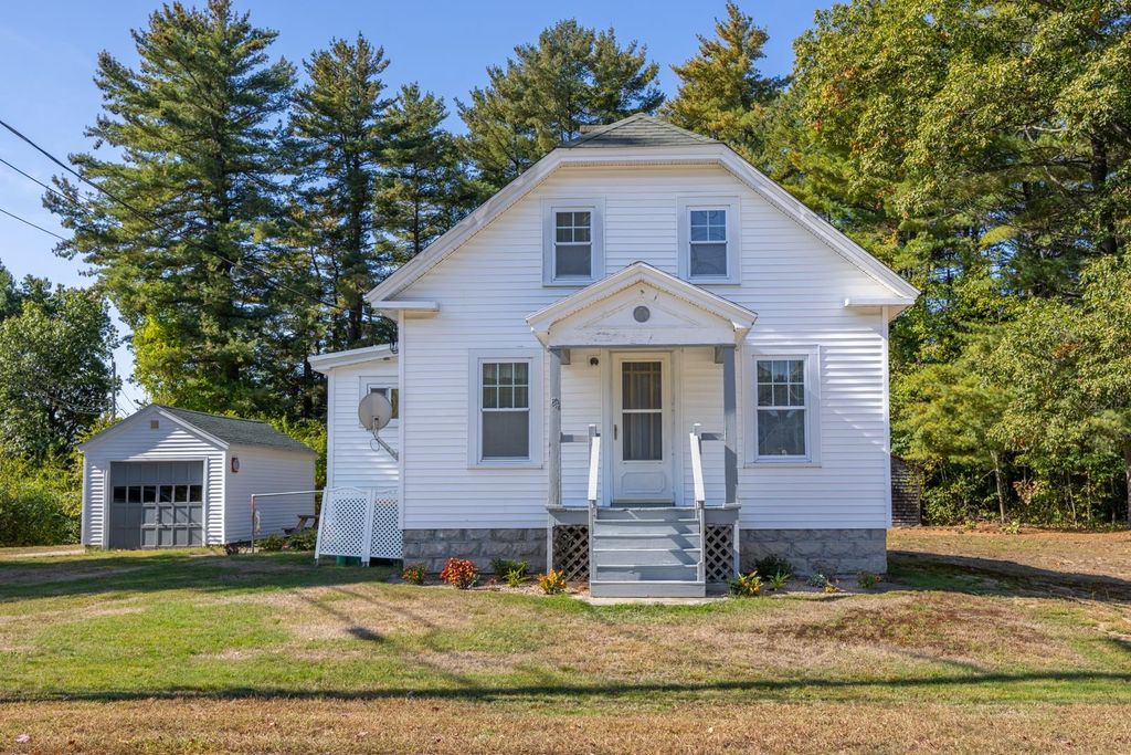 Photo of 84 Chestnut Hill Road, Rochester, NH 03867 (MLS # 5063710)