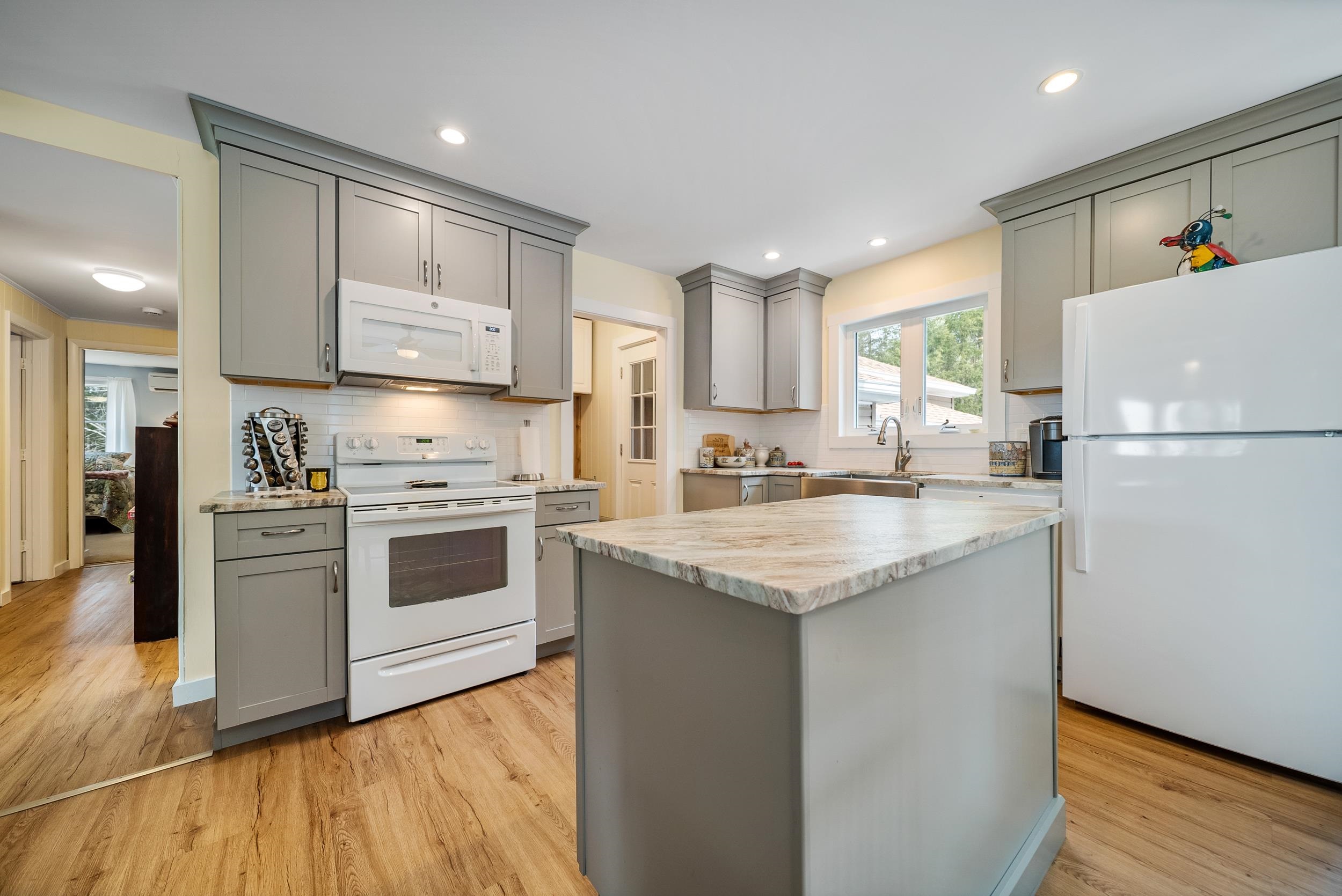 109 Middle Winchendon Road