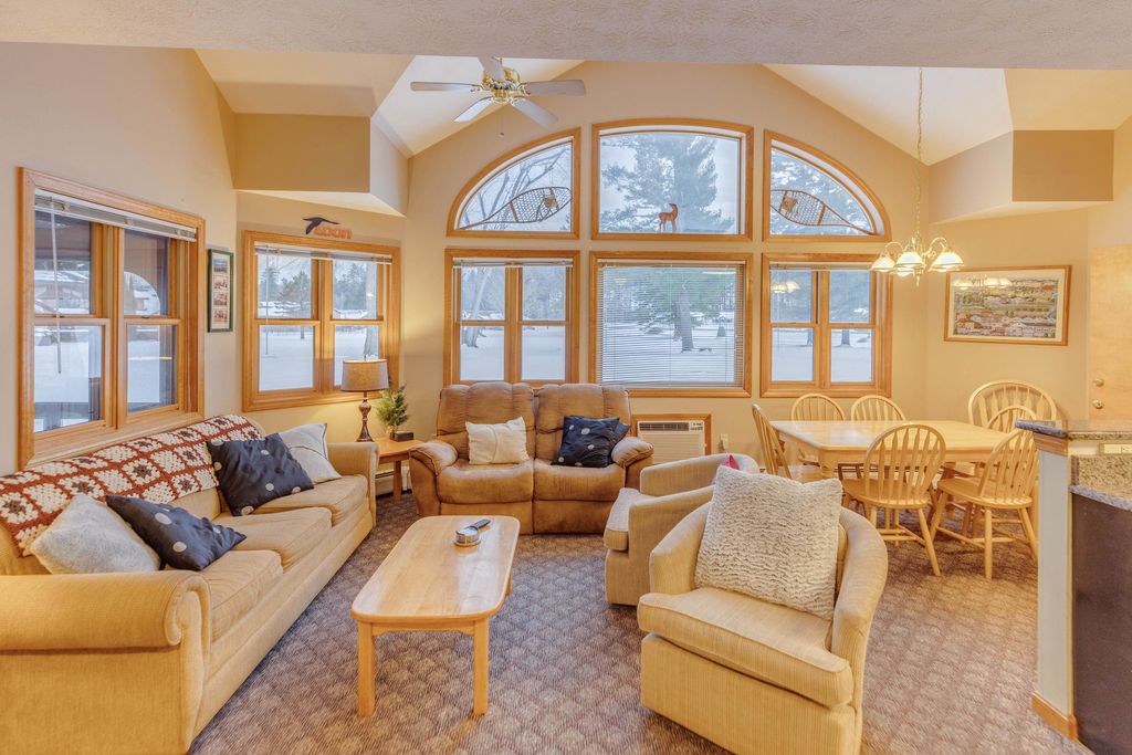 Photo of 4 Jack O'Lantern Drive #31, Woodstock, NH 03262 (MLS # 5072362)