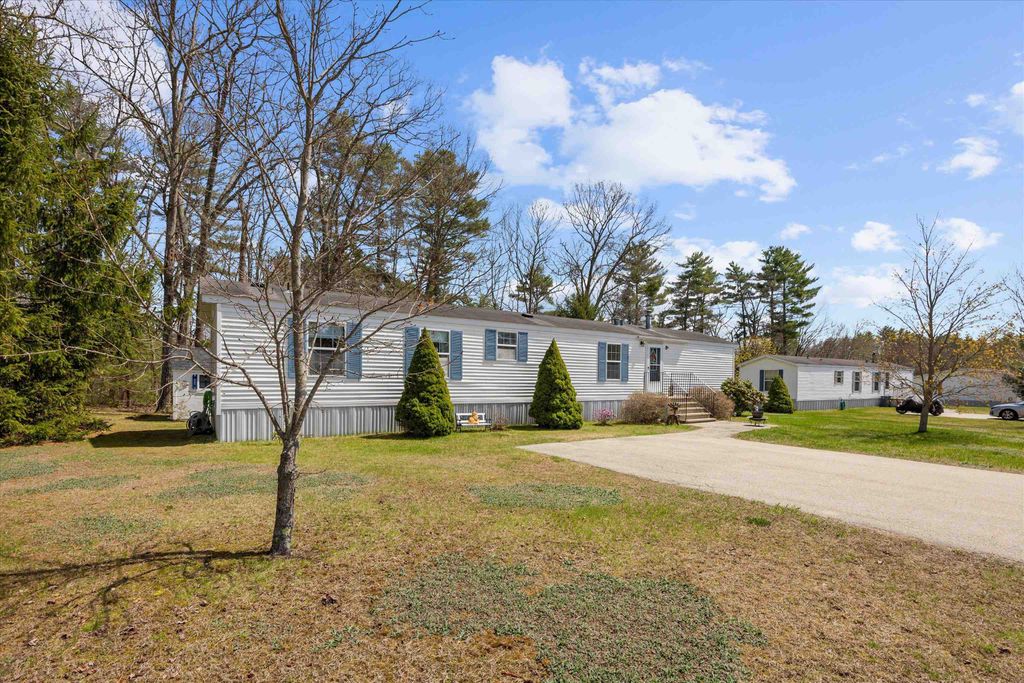 Photo of 6 Adams Street, Epsom, NH 03234 (MLS # 5054316)