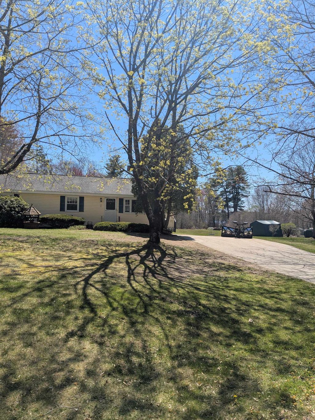 Photo of 117 Sherburne Road #B, Pelham, NH 03076 (MLS # 5085560)