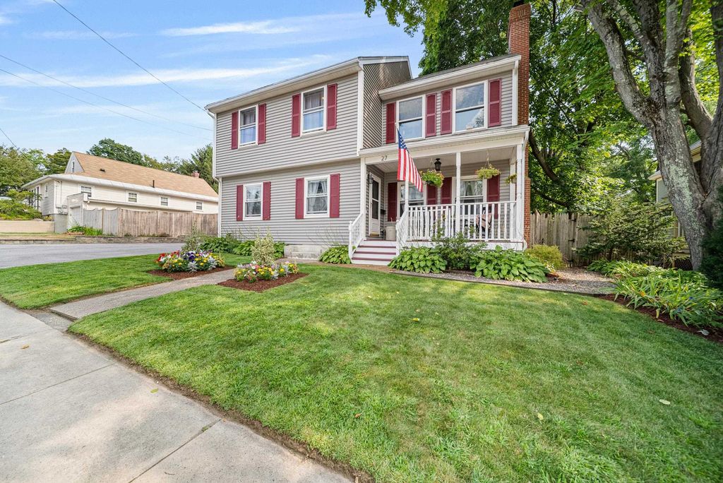 Photo of 27 Courtland Street, Nashua, NH 03064 (MLS # 5085709)