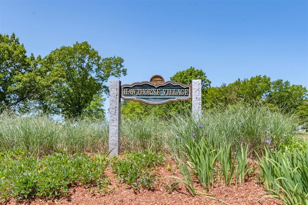 Photo of 55 Hawthorne Village Road, Nashua, NH 03062 (MLS # 5070374)