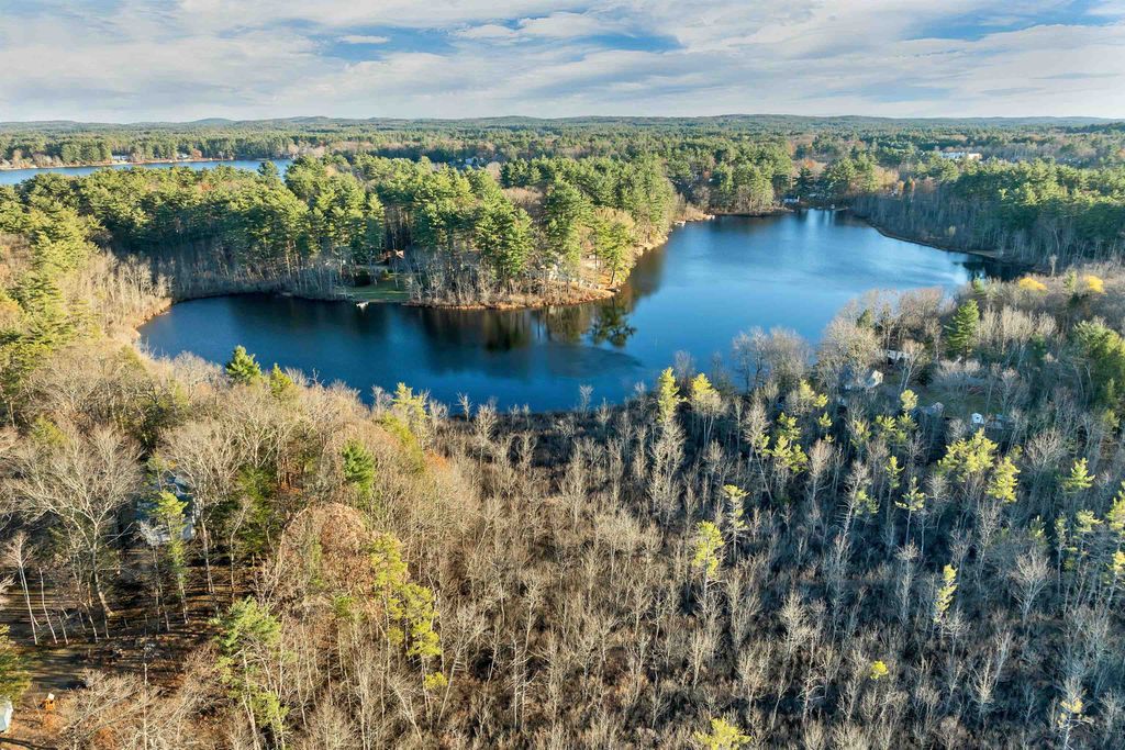 Photo of 7 Phoenix Drive, Kingston, NH 03848 (MLS # 5070200)