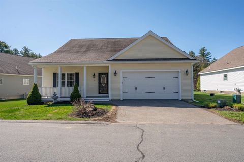 12 Torrey Pines Circle Plaistow NH 03865