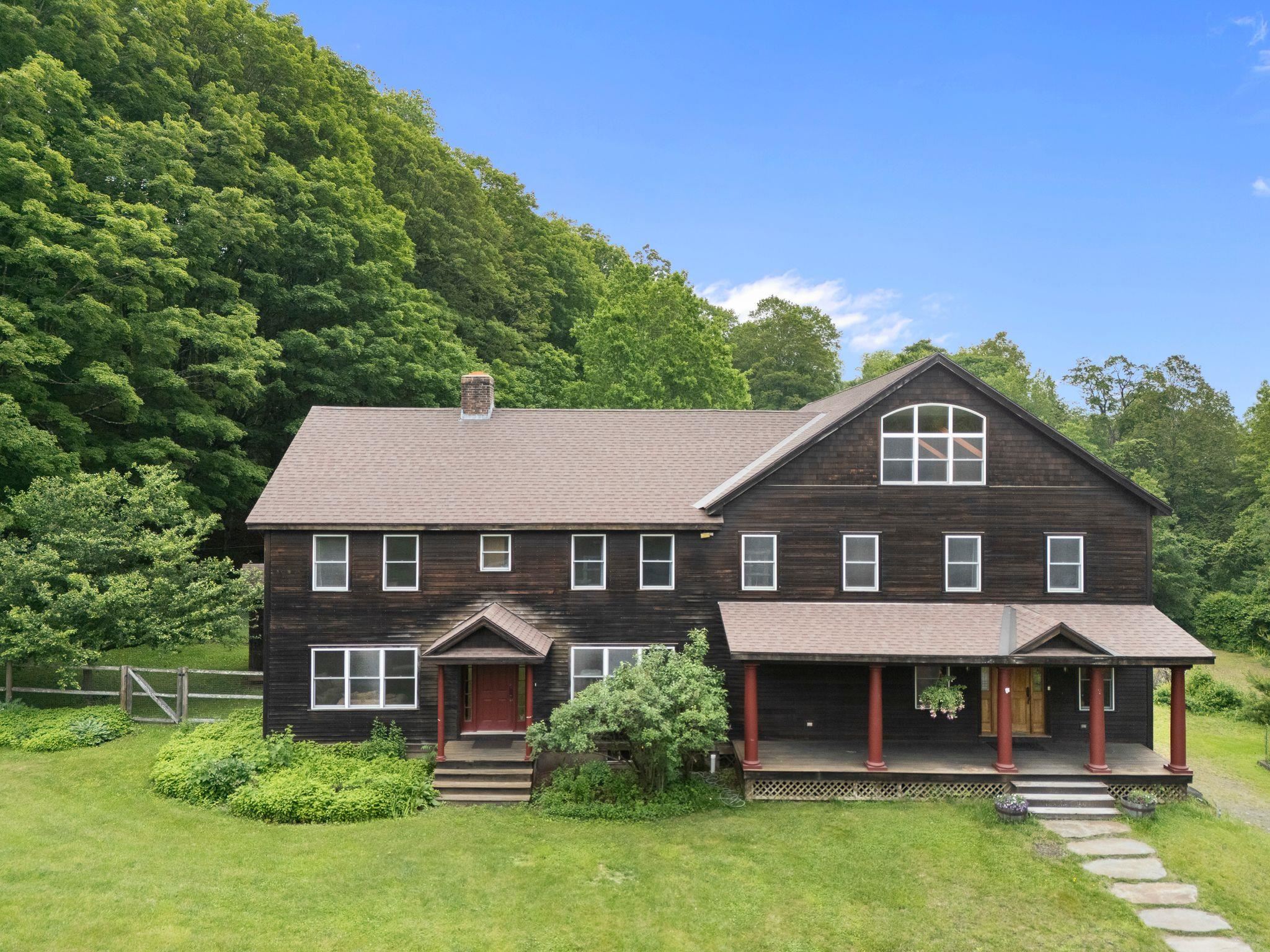 Photo 1 of 51 — 925 Hinesburg Road, Brattleboro, VT 05301