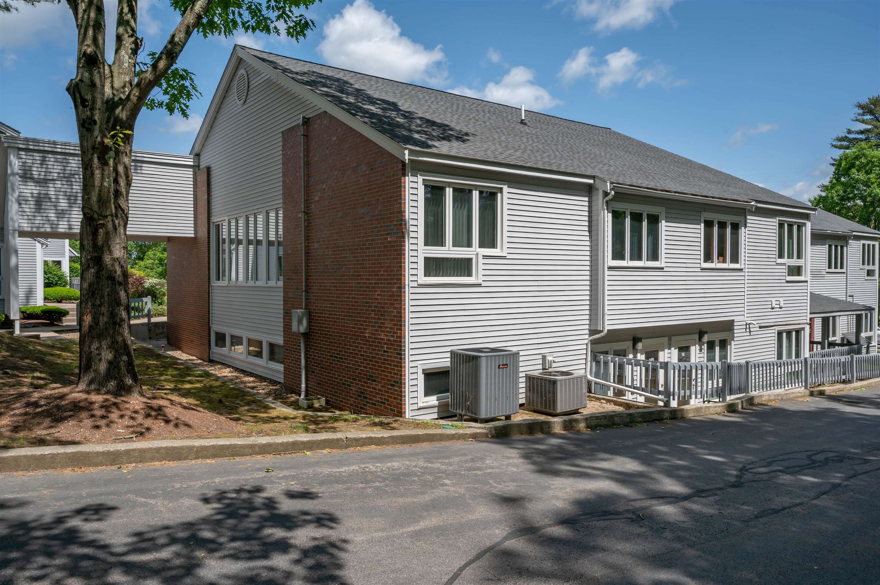 74 Northeastern Boulevard 16
