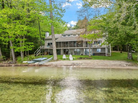 241 Long Point Road Moultonborough NH 03254