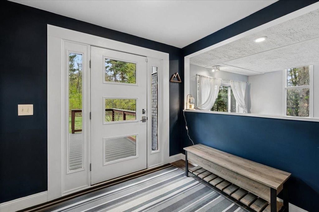 Photo of 4 Birch Court, Goffstown, NH 03045 (MLS # 5088608)