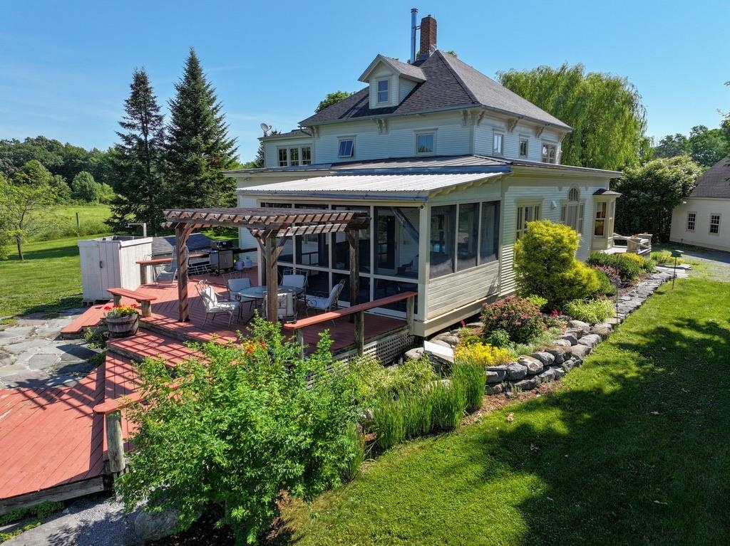 1104 Grandey Road