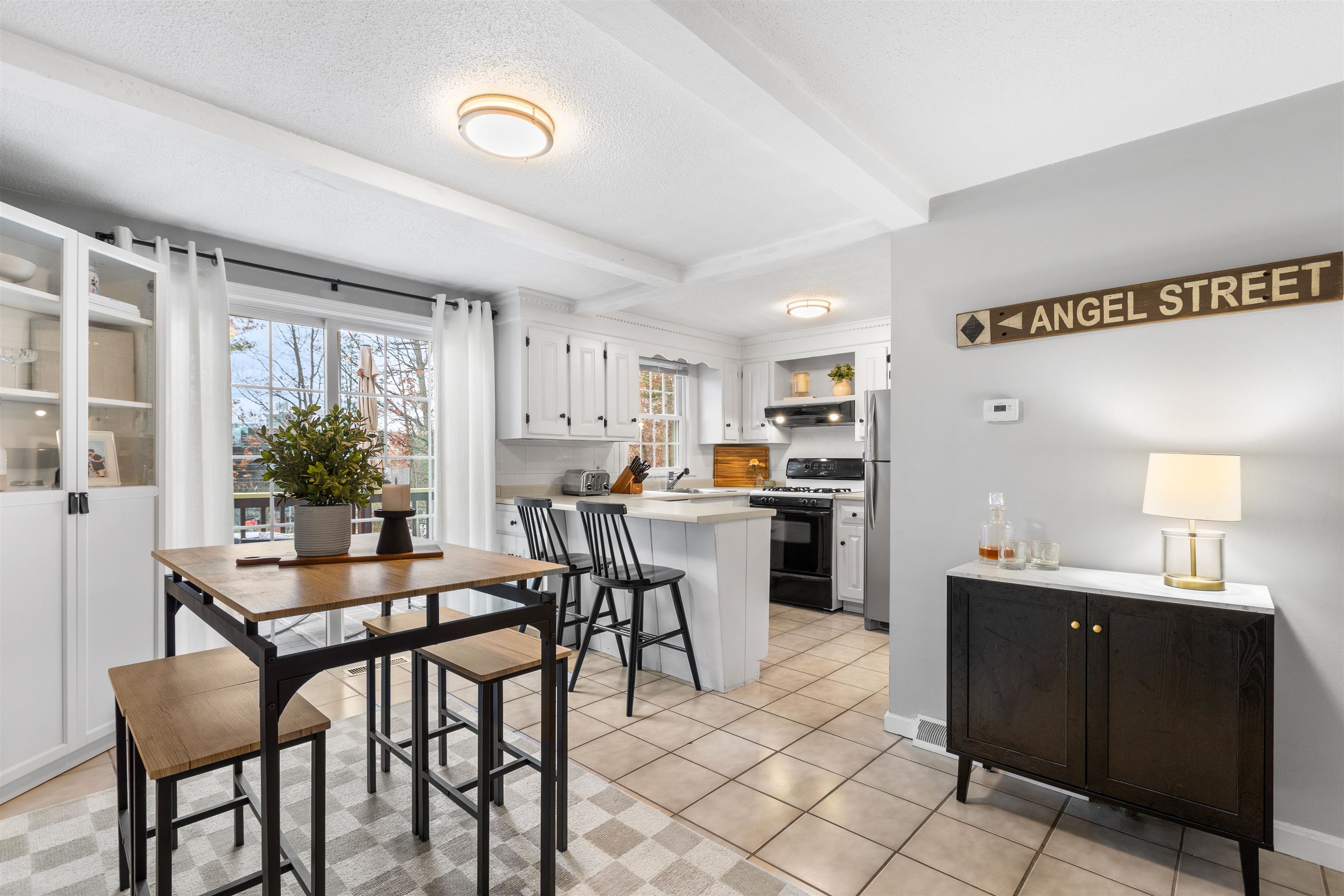 74 Cannongate III Road 3