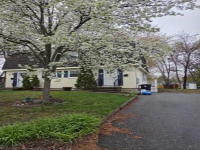 Photo 1 of 8 — 22 Kern Drive, Nashua, NH 03060
