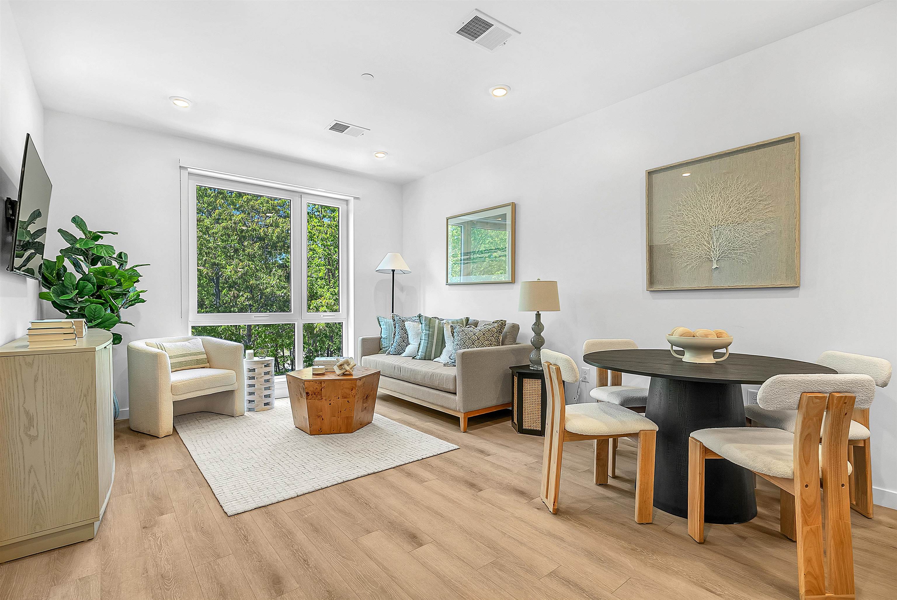 80 Constitution Avenue 316