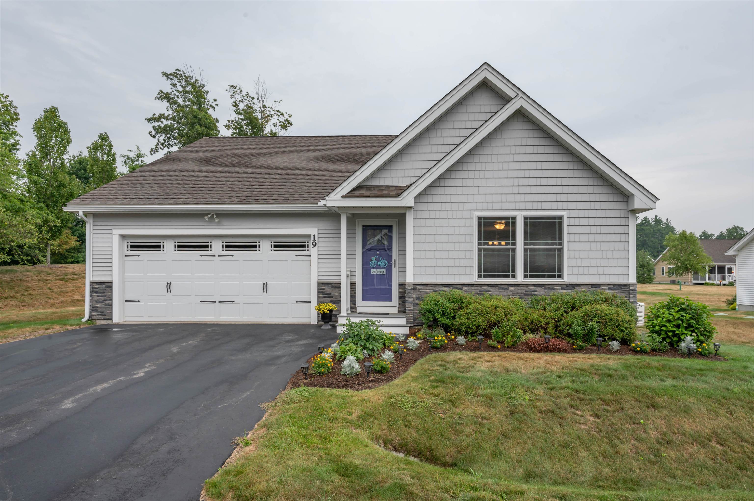 19 Monarch Way