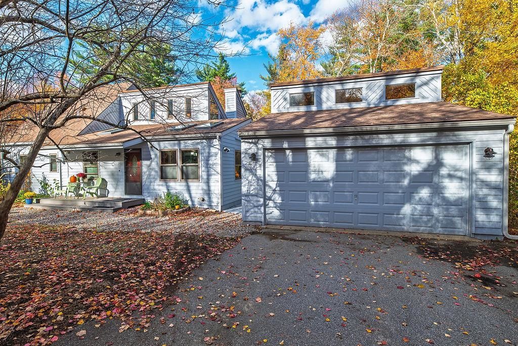 Photo of 31 Pinewood Drive, Stratham, NH 03885 (MLS # 5067250)