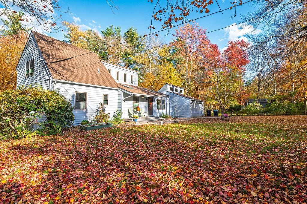 Photo of 31 Pinewood Drive, Stratham, NH 03885 (MLS # 5067250)