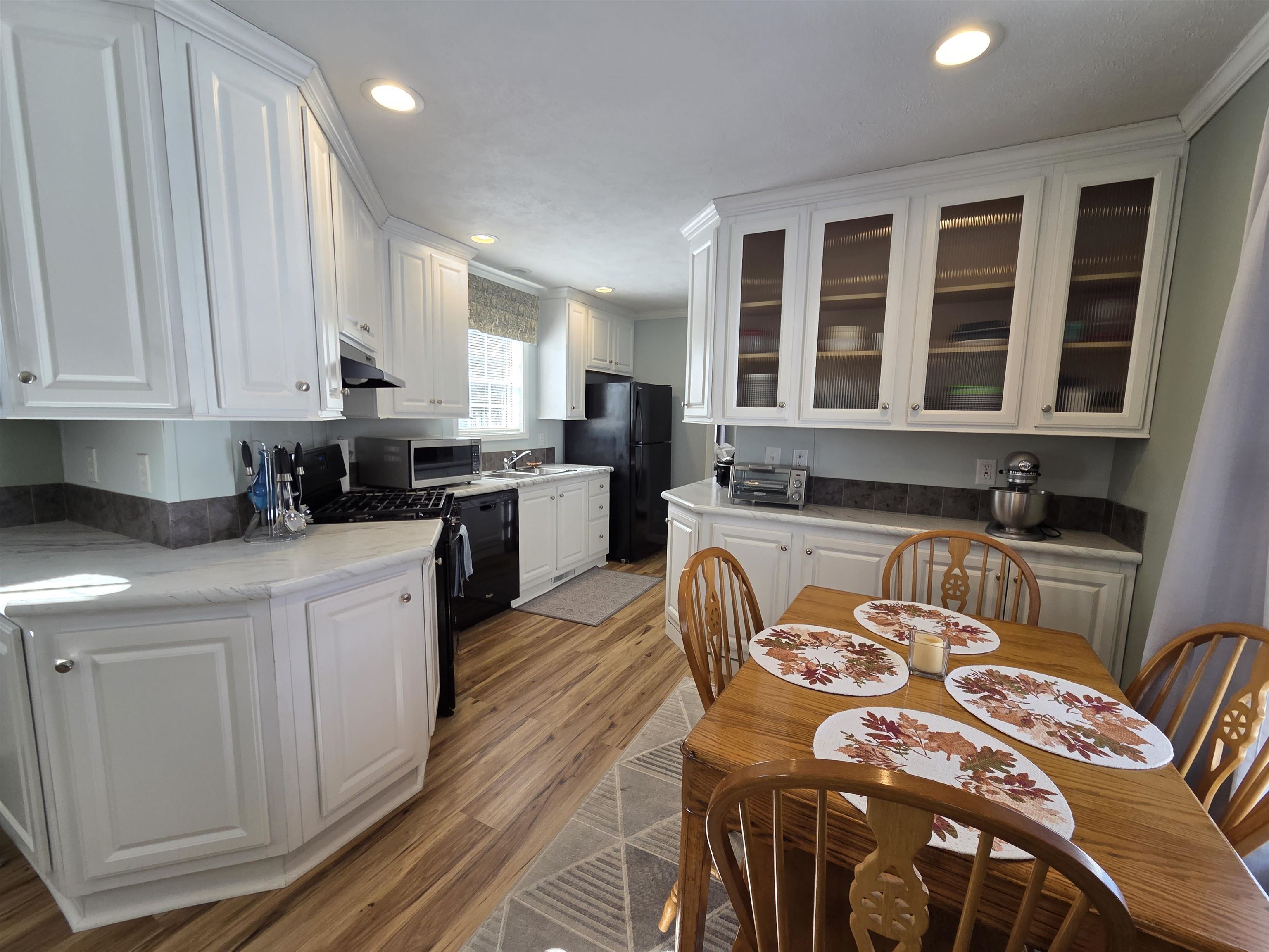 695 Dartmouth College Highway 16