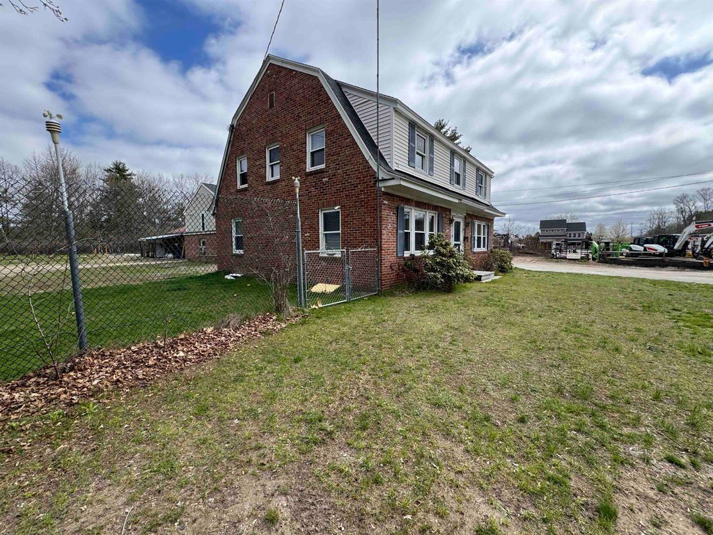 Photo of 265 Mast Road, Goffstown, NH 03045 (MLS # 5086833)