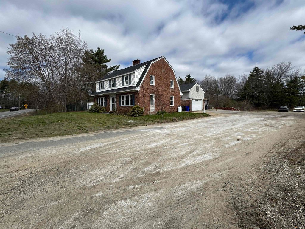 Photo of 265 Mast Road, Goffstown, NH 03045 (MLS # 5086833)