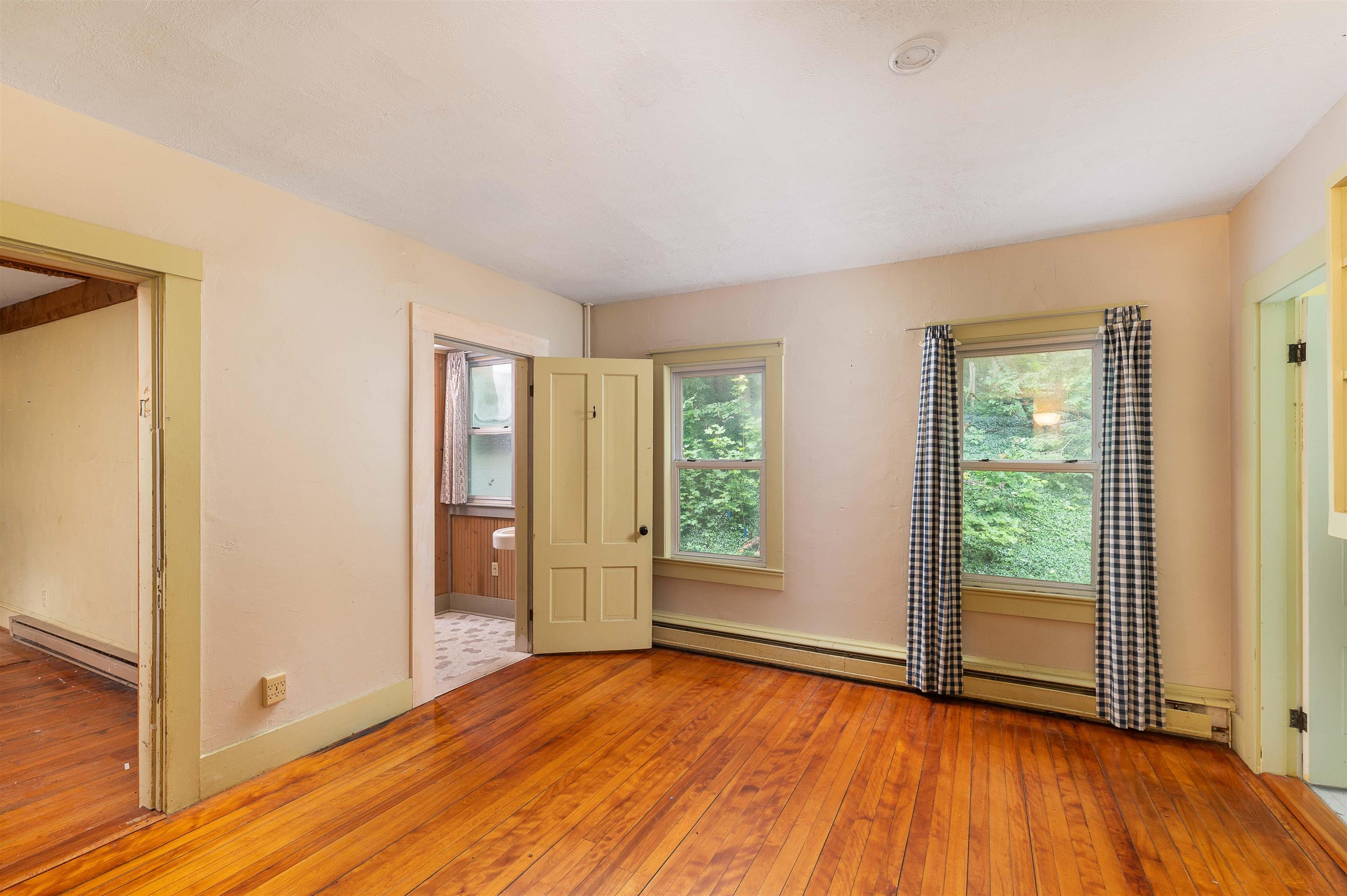 Shelburne, New Hampshire 03581, United States, 4 Bedrooms Bedrooms, ,3 BathroomsBathrooms,Residential,Pending,139520