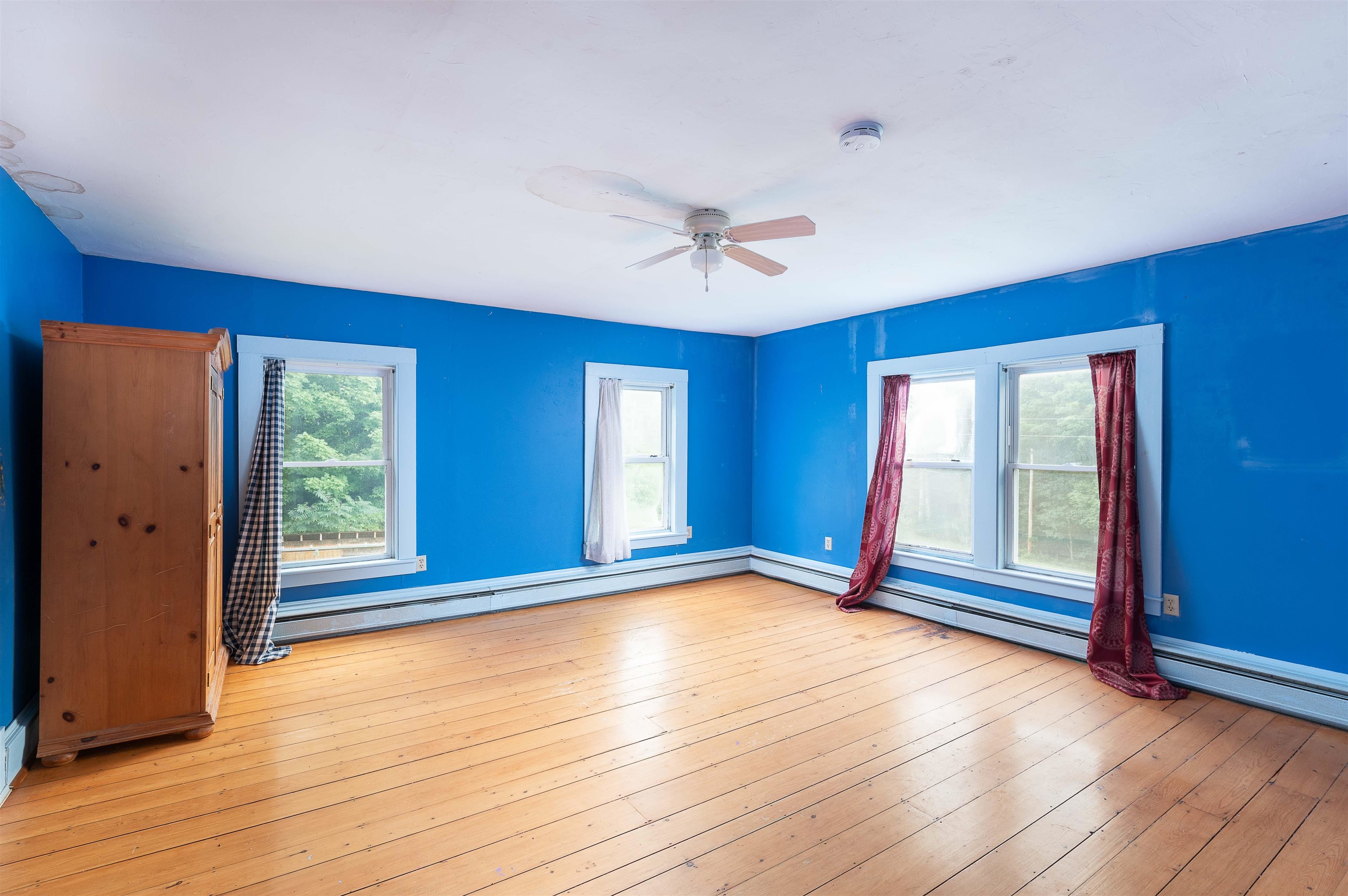 Shelburne, New Hampshire 03581, United States, 4 Bedrooms Bedrooms, ,3 BathroomsBathrooms,Residential,Pending,139520