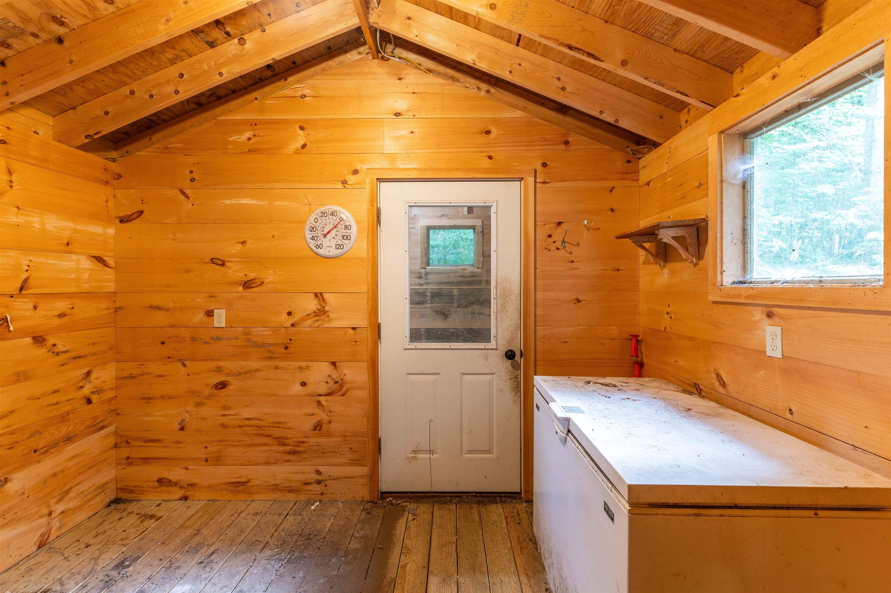 Shelburne, New Hampshire 03581, United States, 4 Bedrooms Bedrooms, ,3 BathroomsBathrooms,Residential,Pending,139520