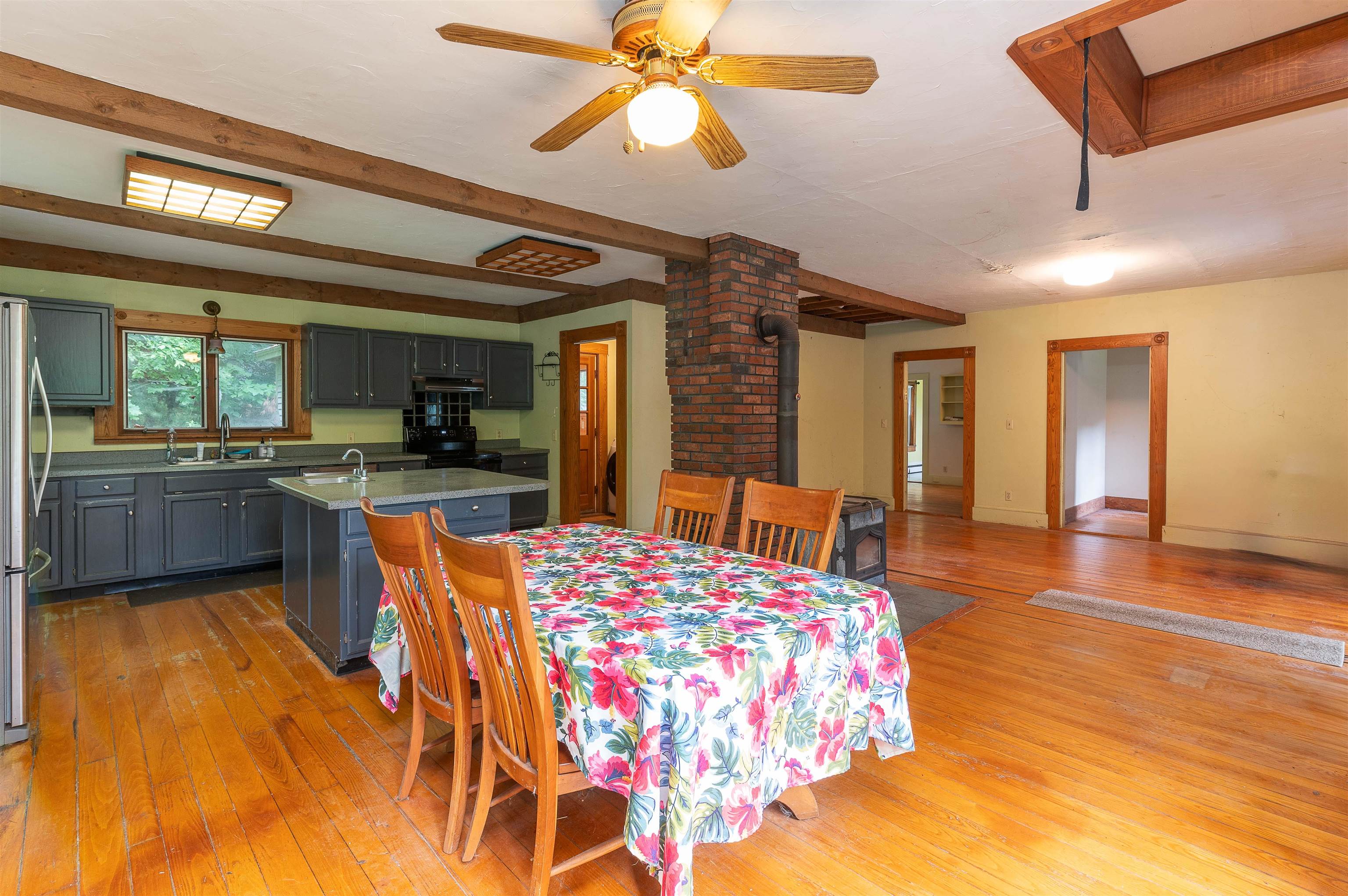 Shelburne, New Hampshire 03581, United States, 4 Bedrooms Bedrooms, ,3 BathroomsBathrooms,Residential,Pending,139520