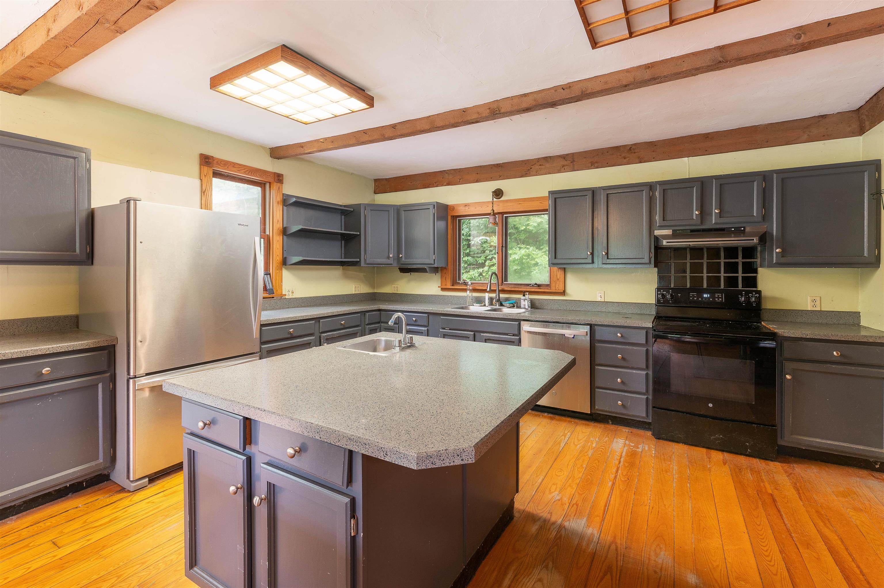 Shelburne, New Hampshire 03581, United States, 4 Bedrooms Bedrooms, ,3 BathroomsBathrooms,Residential,Pending,139520