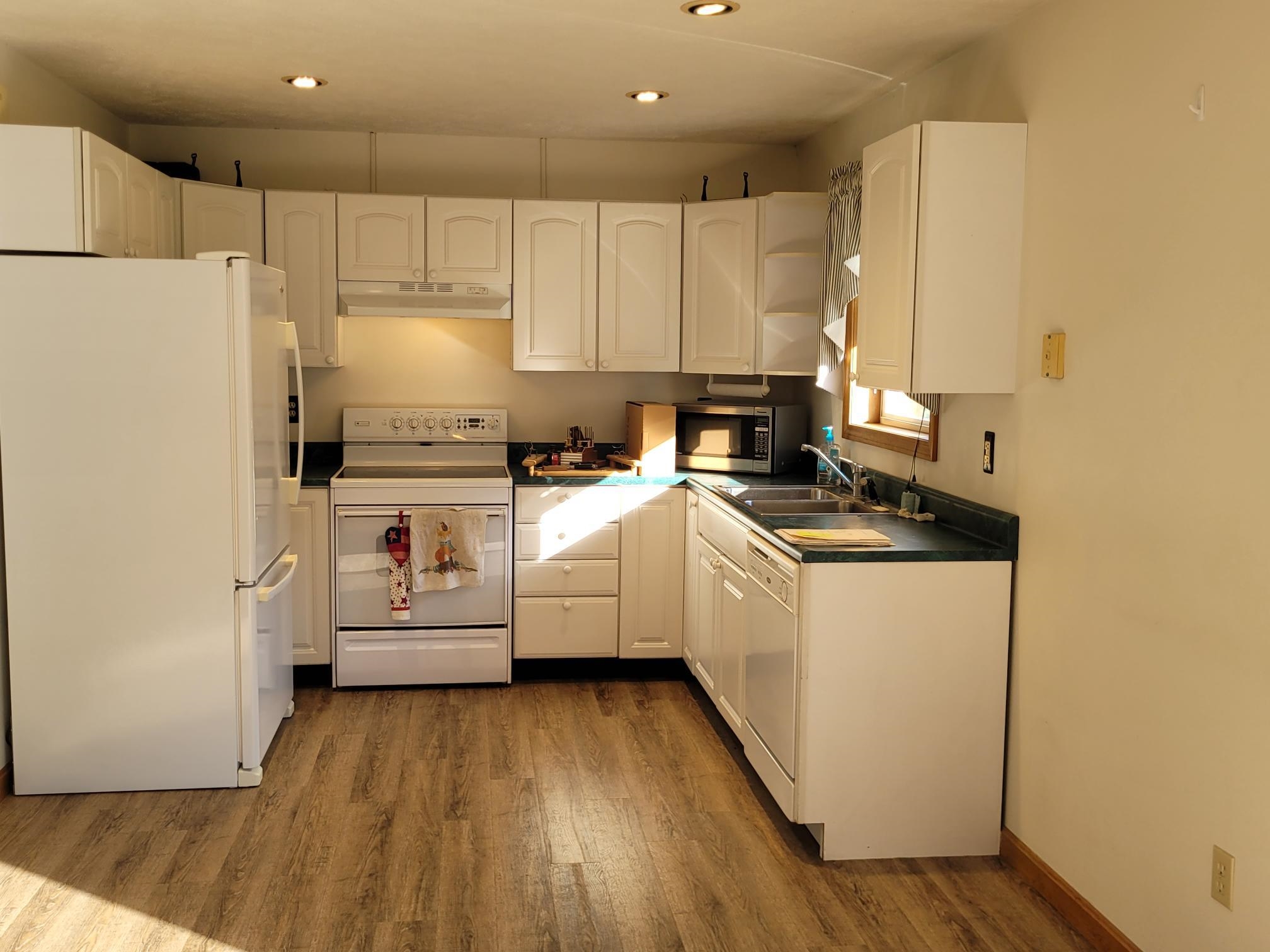 Colchester, Vermont 05446, United States, 3 Bedrooms Bedrooms, ,3 BathroomsBathrooms,Residential,Pending,24598