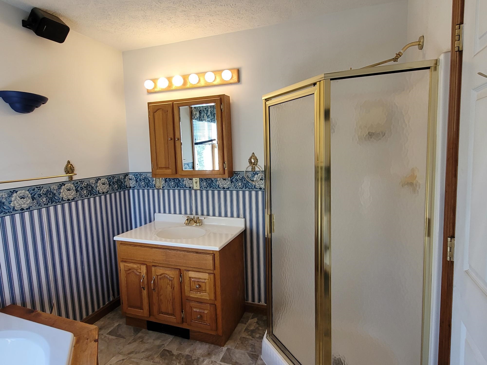 Colchester, Vermont 05446, United States, 3 Bedrooms Bedrooms, ,3 BathroomsBathrooms,Residential,Pending,24598