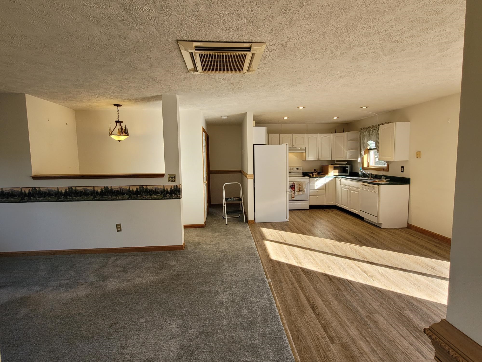 Colchester, Vermont 05446, United States, 3 Bedrooms Bedrooms, ,3 BathroomsBathrooms,Residential,Pending,24598