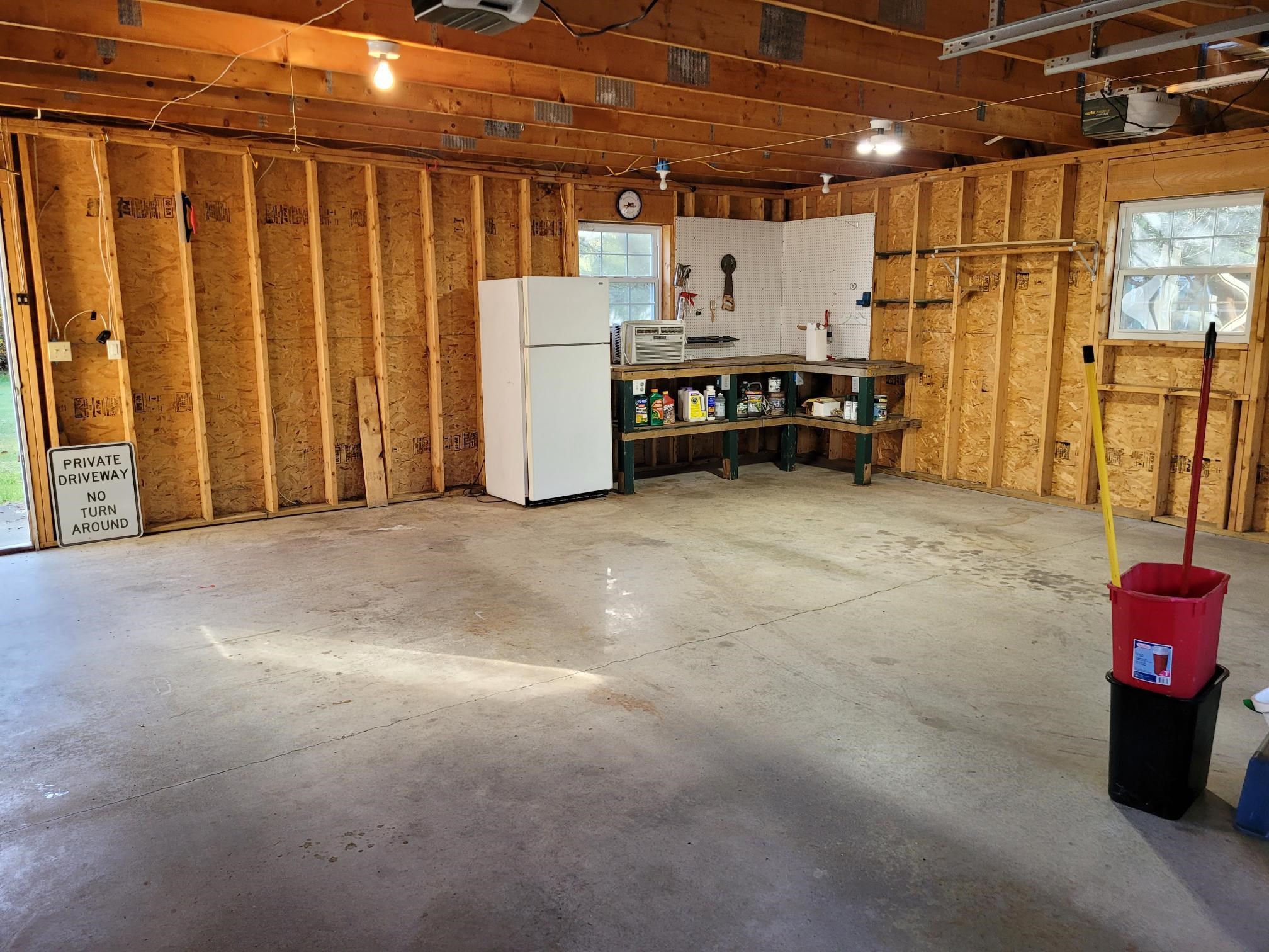 Colchester, Vermont 05446, United States, 3 Bedrooms Bedrooms, ,3 BathroomsBathrooms,Residential,Pending,24598