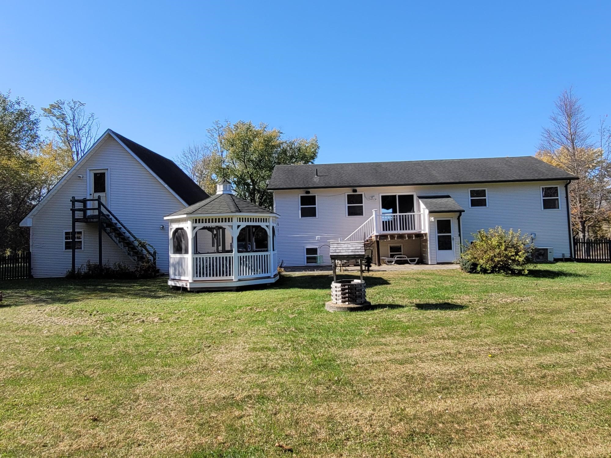 Colchester, Vermont 05446, United States, 3 Bedrooms Bedrooms, ,3 BathroomsBathrooms,Residential,Pending,24598