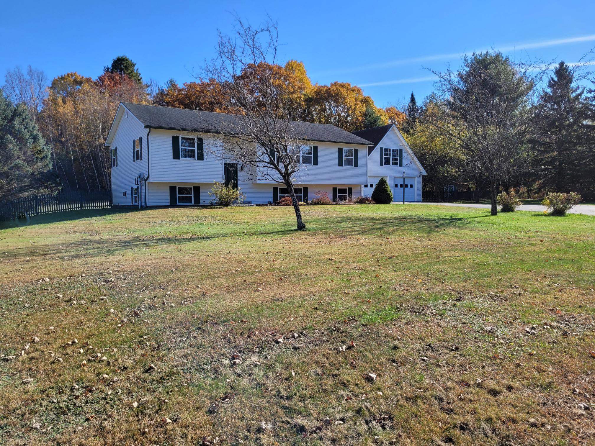 Colchester, Vermont 05446, United States, 3 Bedrooms Bedrooms, ,3 BathroomsBathrooms,Residential,Pending,24598