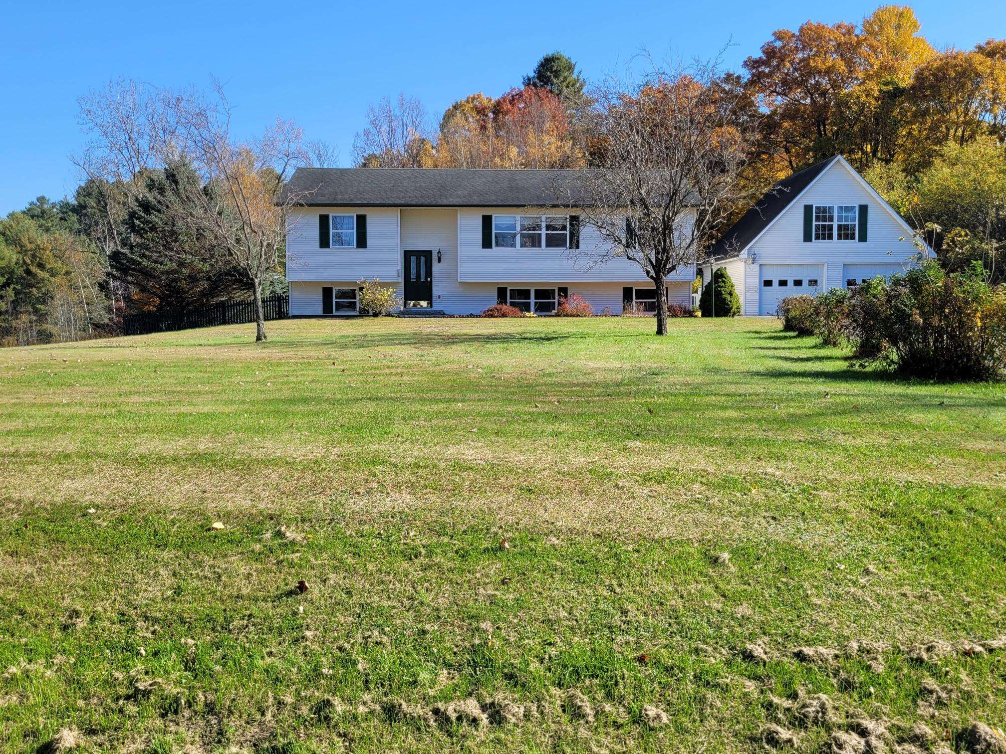 Colchester, Vermont 05446, United States, 3 Bedrooms Bedrooms, ,3 BathroomsBathrooms,Residential,Pending,24598