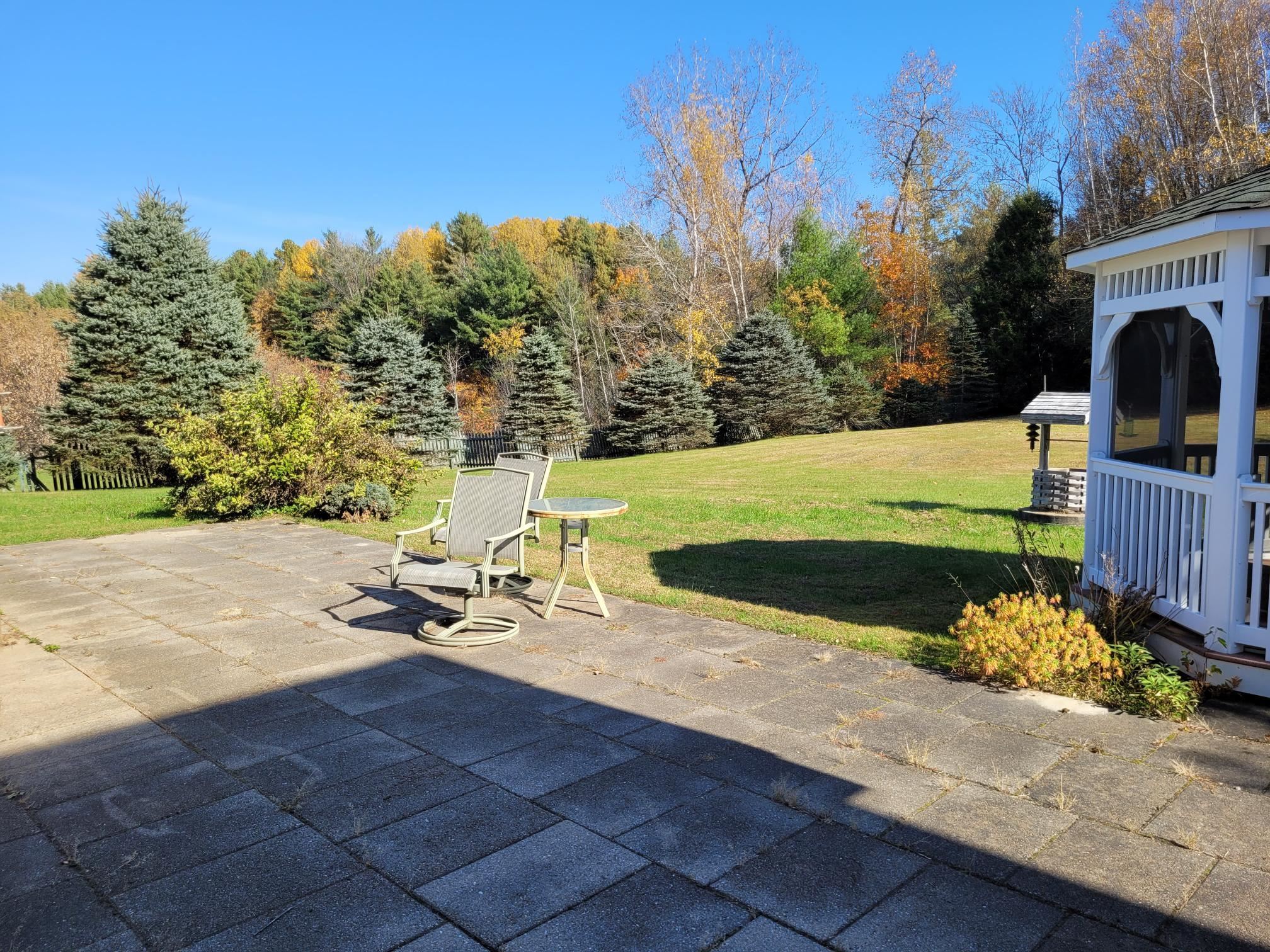 Colchester, Vermont 05446, United States, 3 Bedrooms Bedrooms, ,3 BathroomsBathrooms,Residential,Pending,24598