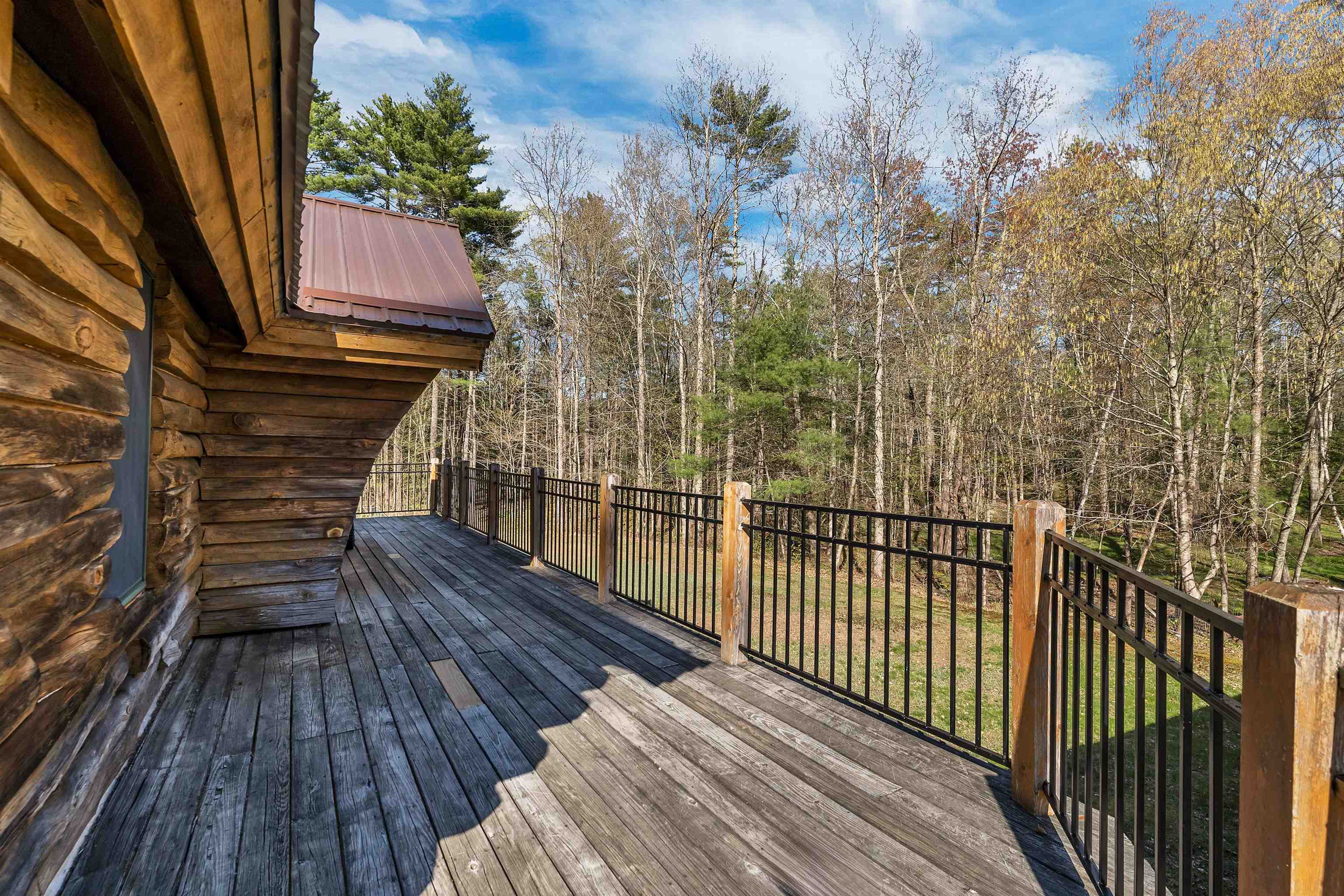 Raymond, New Hampshire 03077, United States, 3 Bedrooms Bedrooms, ,2 BathroomsBathrooms,Residential,Pending,121500