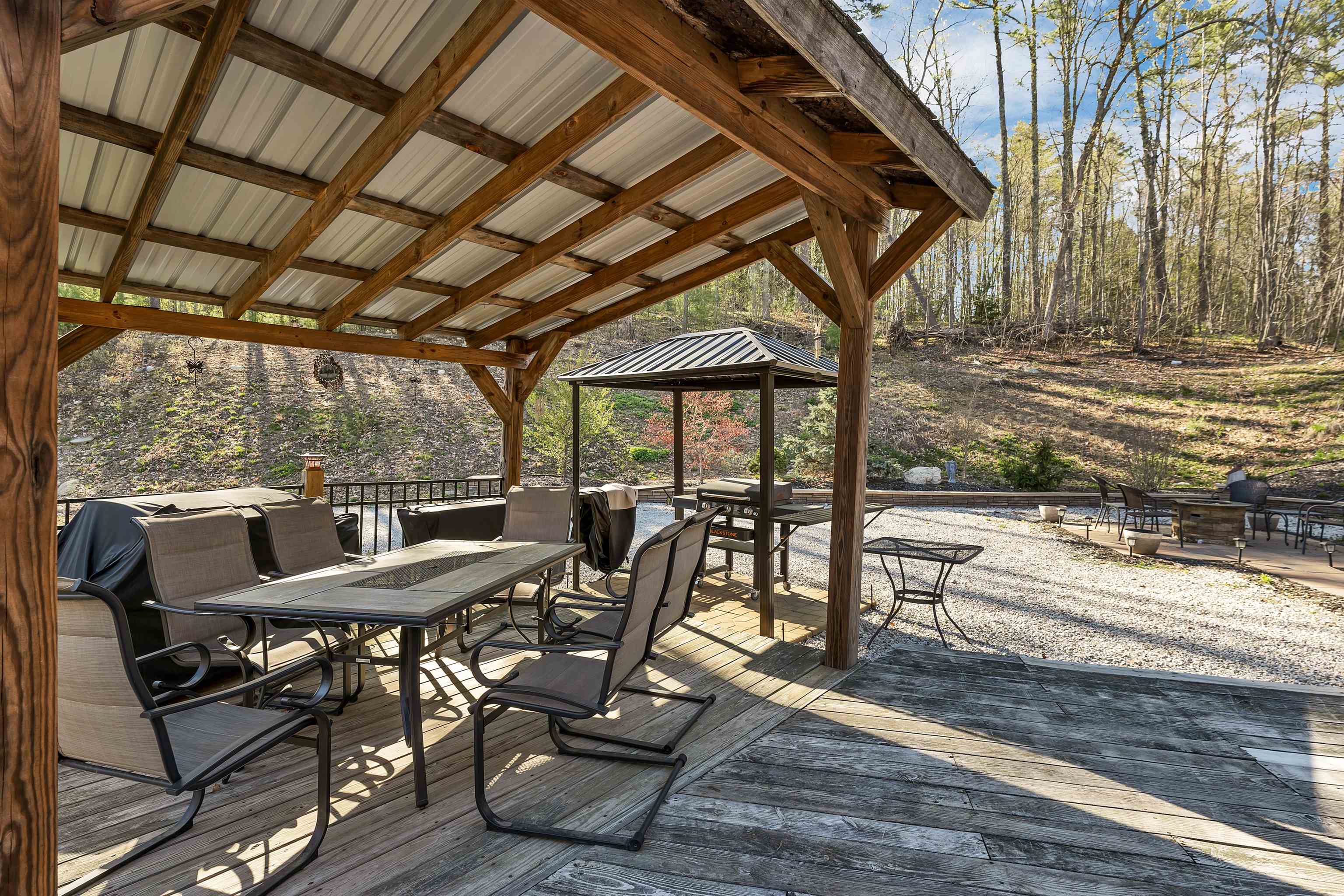 Raymond, New Hampshire 03077, United States, 3 Bedrooms Bedrooms, ,2 BathroomsBathrooms,Residential,Pending,121500