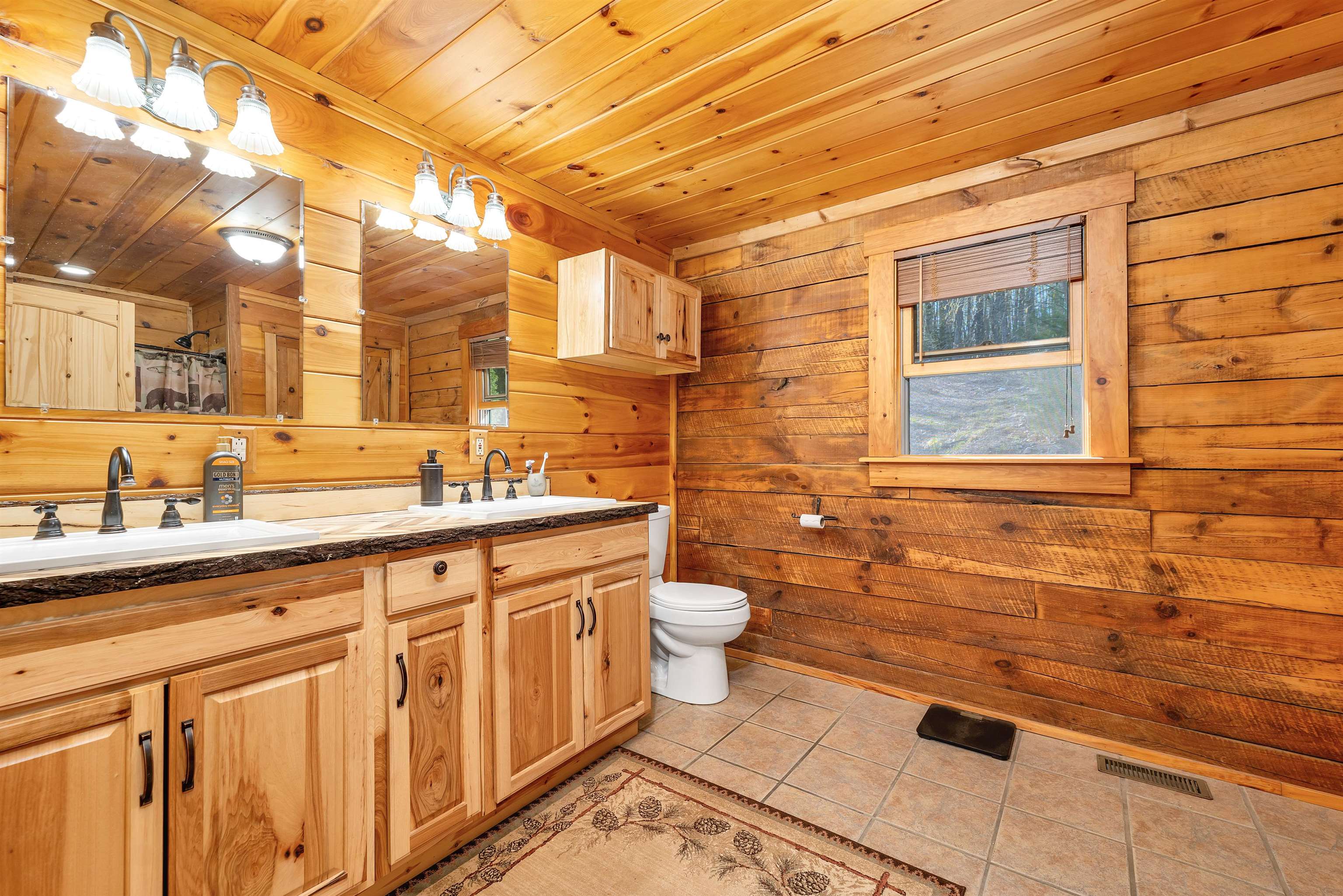 Raymond, New Hampshire 03077, United States, 3 Bedrooms Bedrooms, ,2 BathroomsBathrooms,Residential,Pending,121500