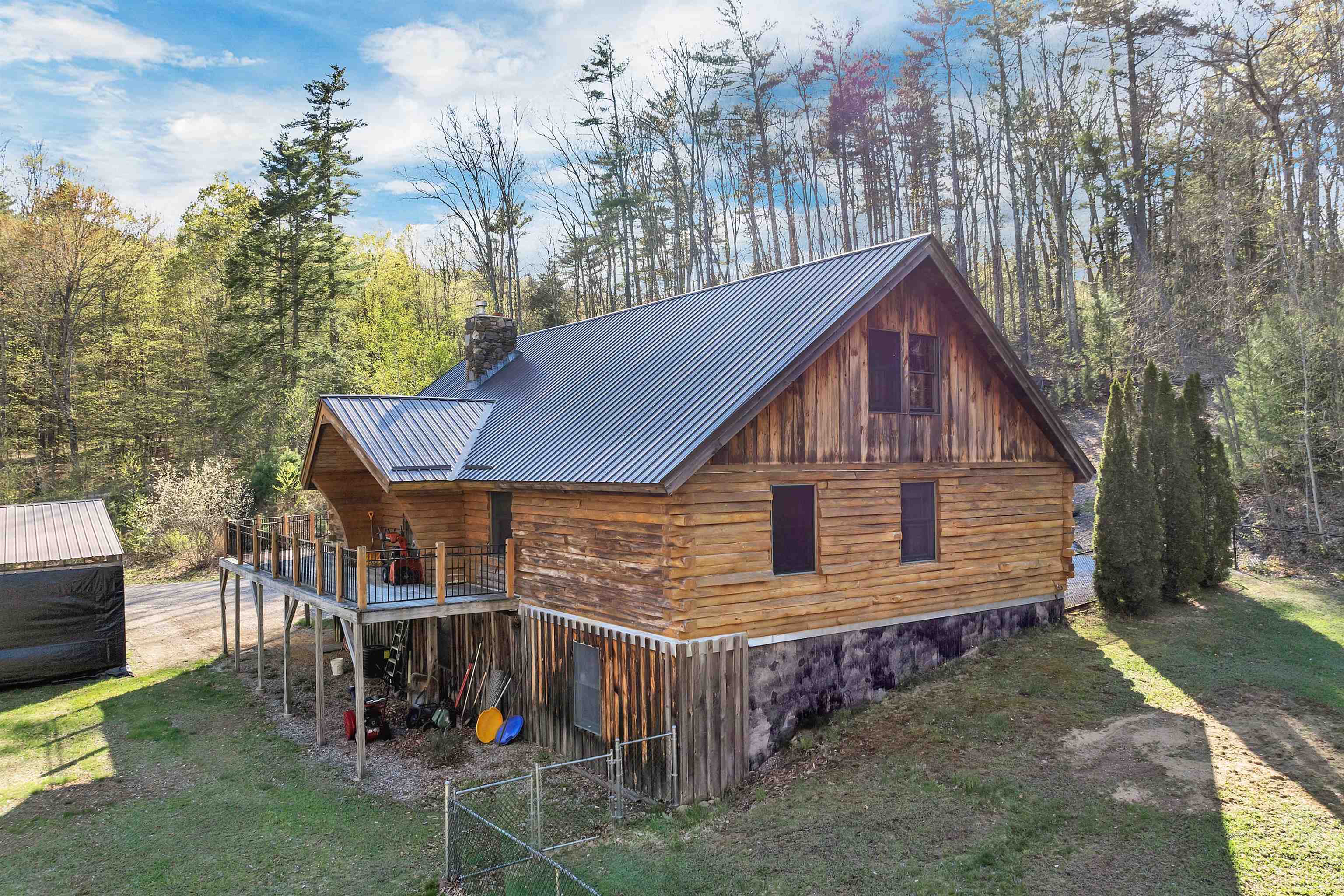 Raymond, New Hampshire 03077, United States, 3 Bedrooms Bedrooms, ,2 BathroomsBathrooms,Residential,Pending,121500