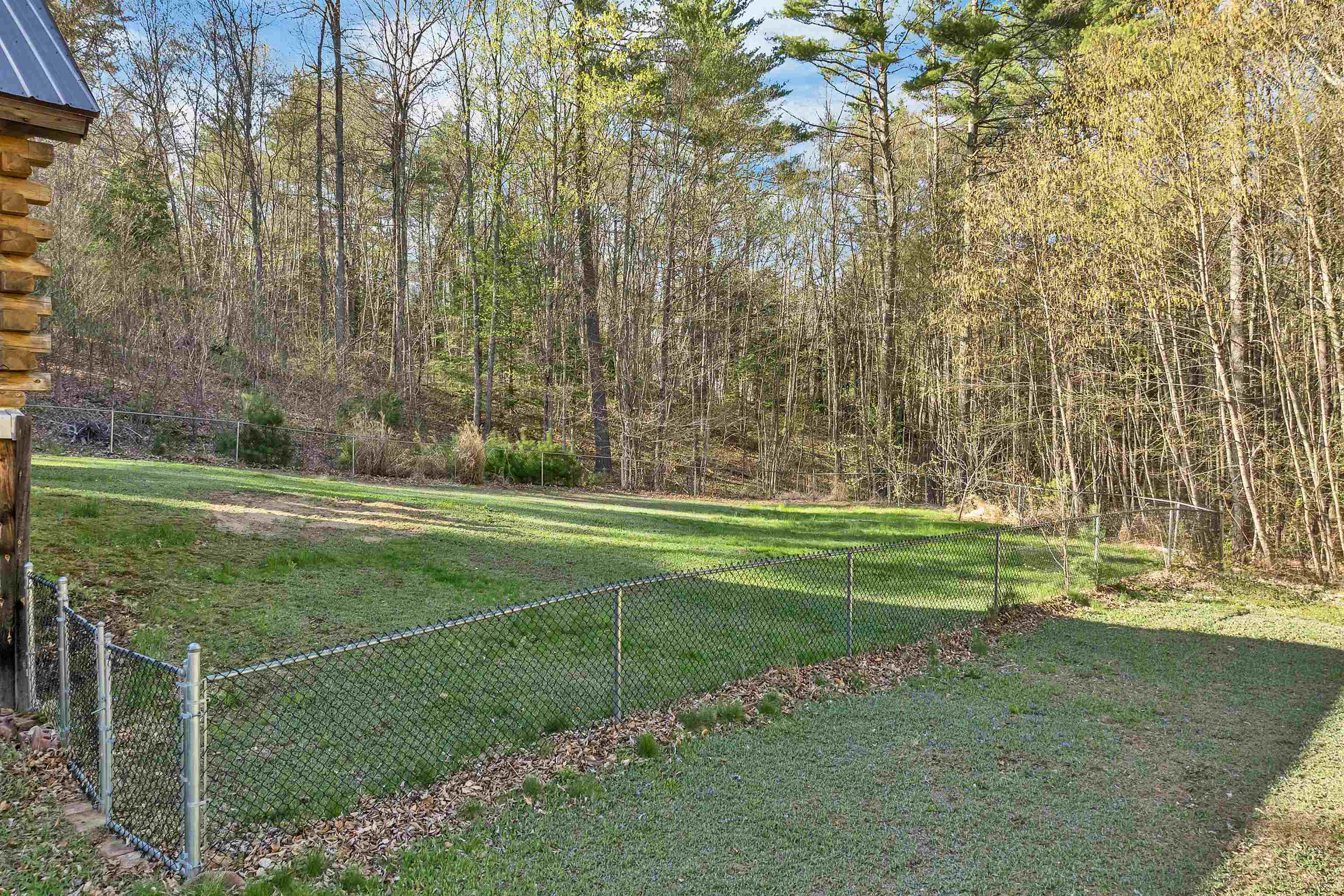 Raymond, New Hampshire 03077, United States, 3 Bedrooms Bedrooms, ,2 BathroomsBathrooms,Residential,Pending,121500