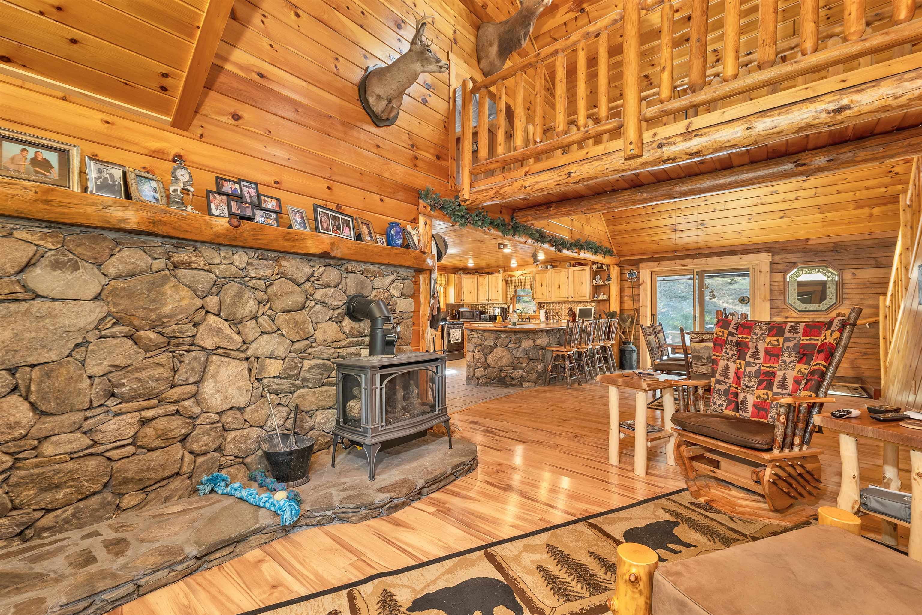 Raymond, New Hampshire 03077, United States, 3 Bedrooms Bedrooms, ,2 BathroomsBathrooms,Residential,Pending,121500