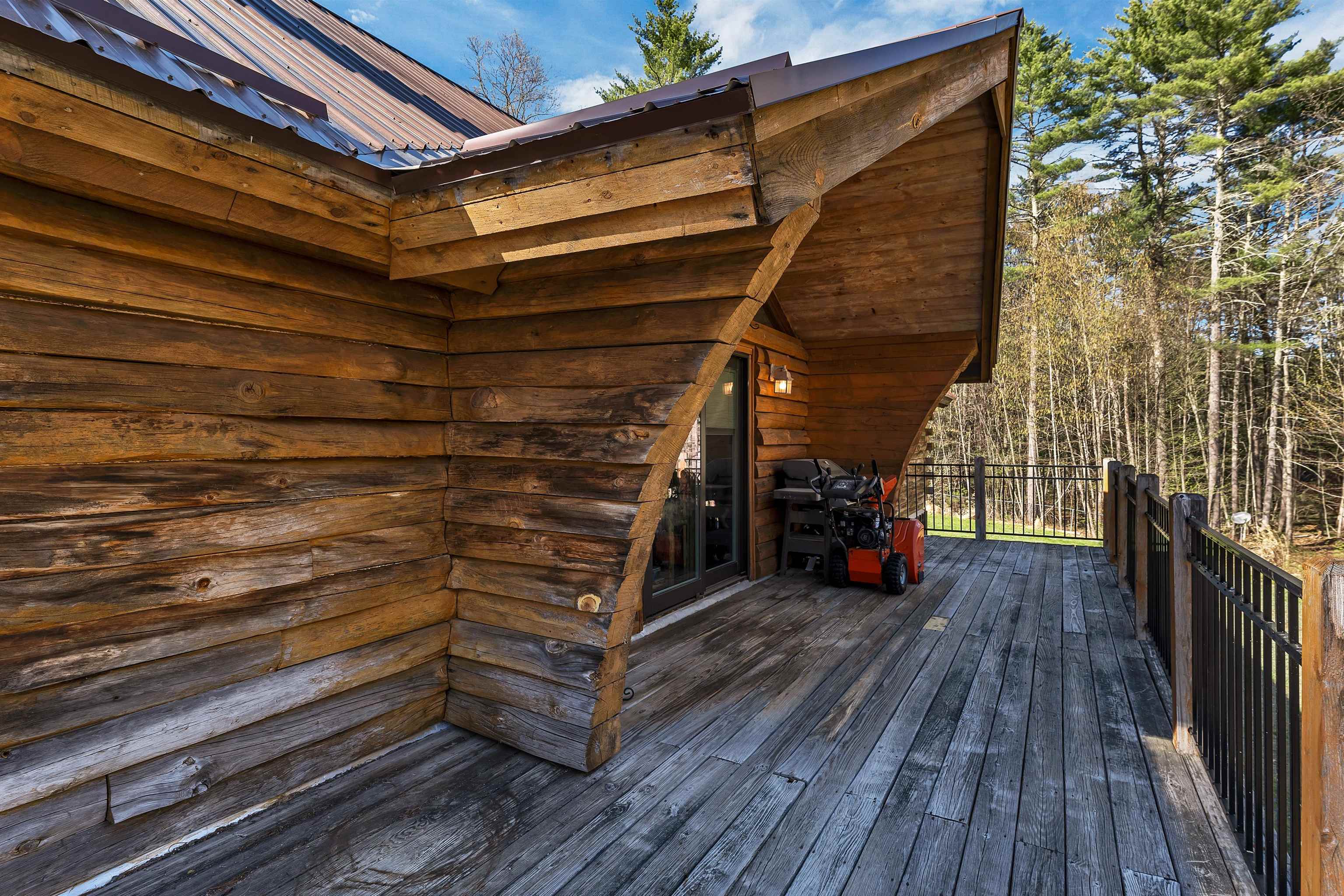 Raymond, New Hampshire 03077, United States, 3 Bedrooms Bedrooms, ,2 BathroomsBathrooms,Residential,Pending,121500